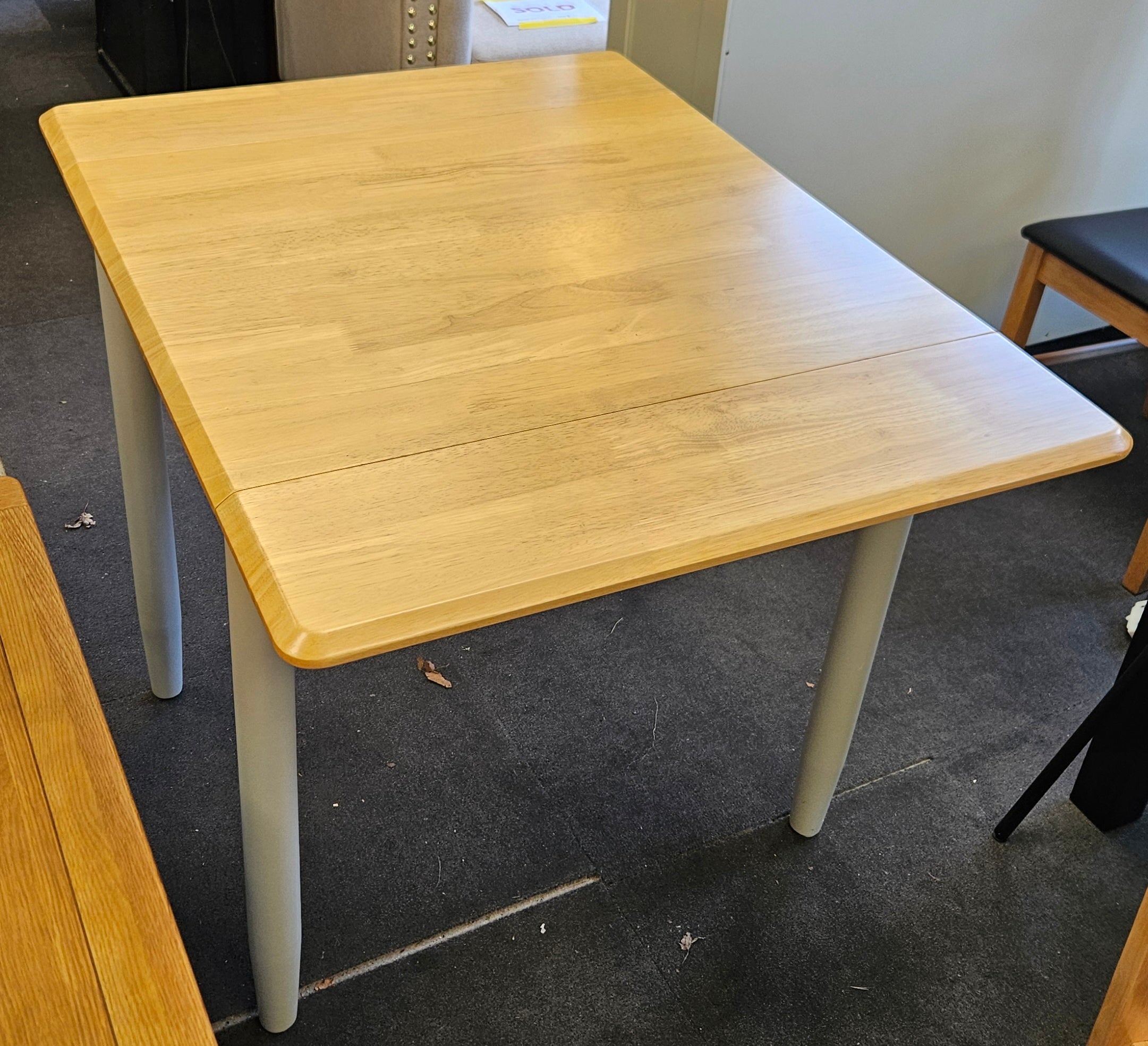 Table and 2 chairs