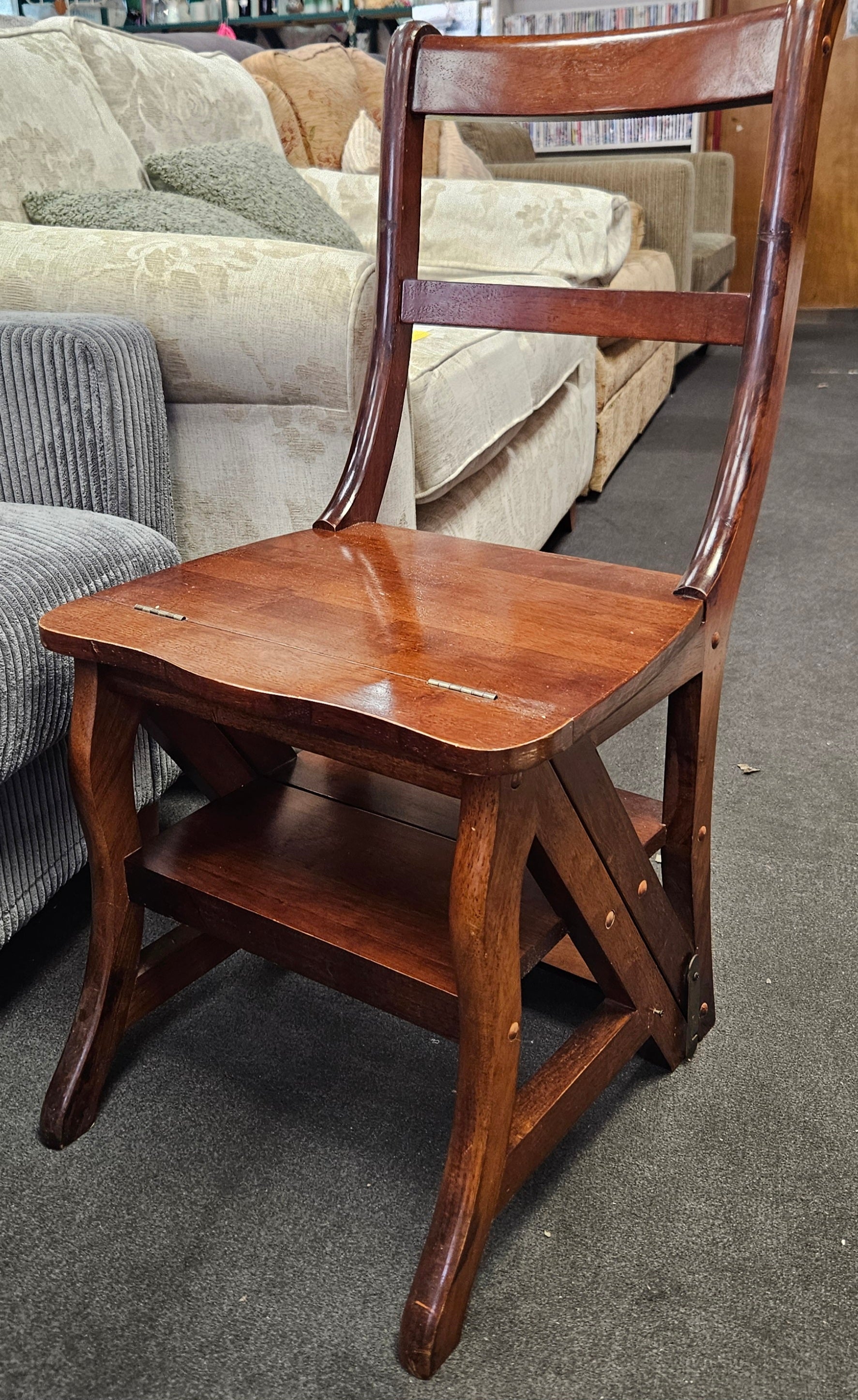 Metamorphic Chair