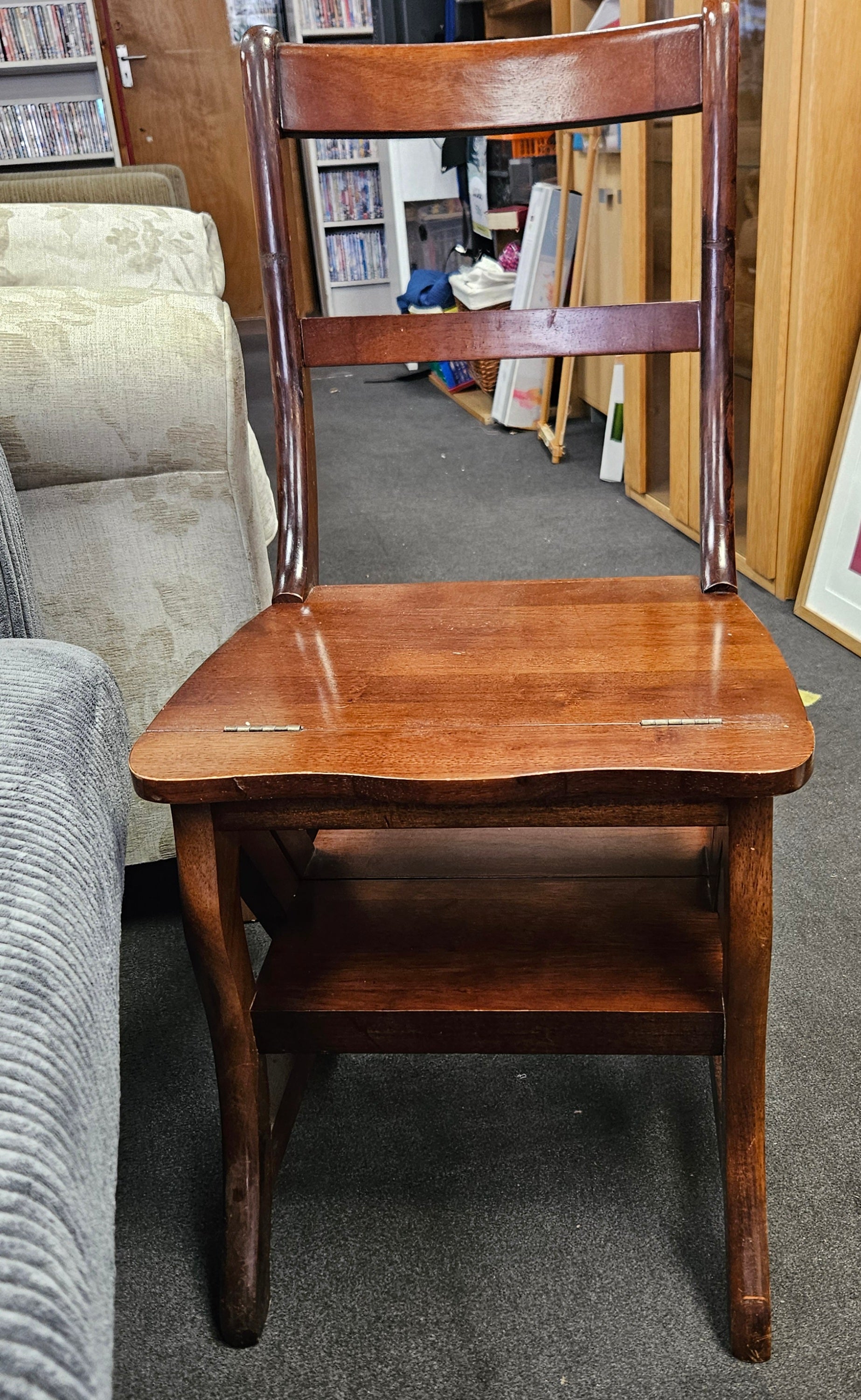 Metamorphic Chair