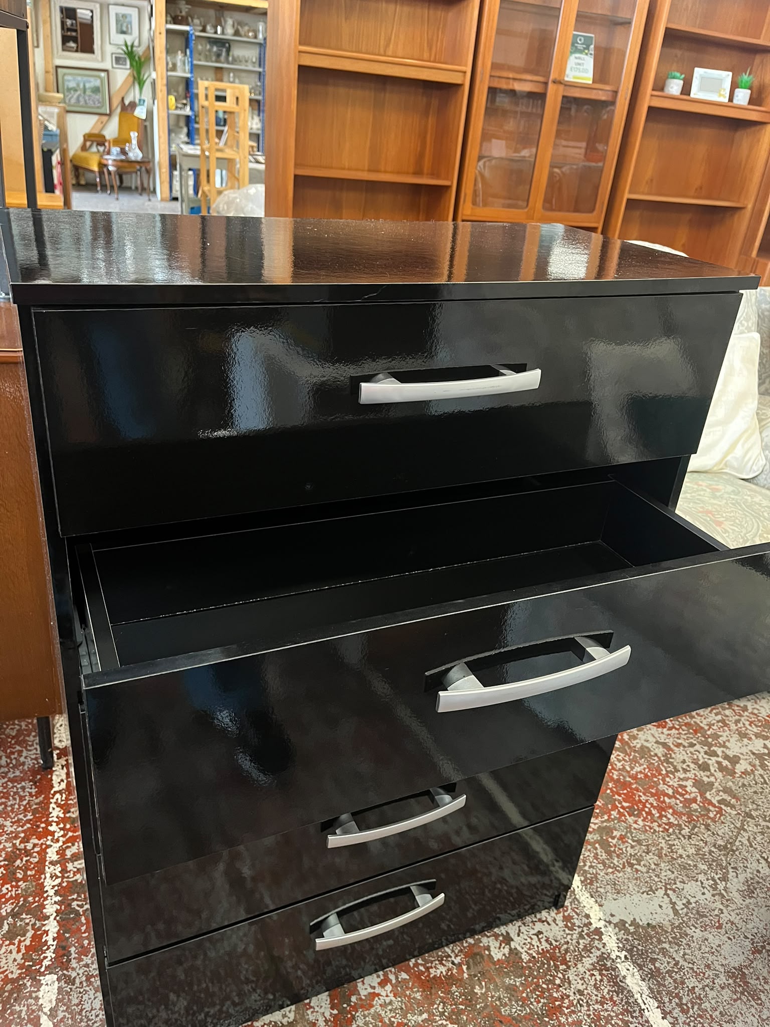Chest of Drawers