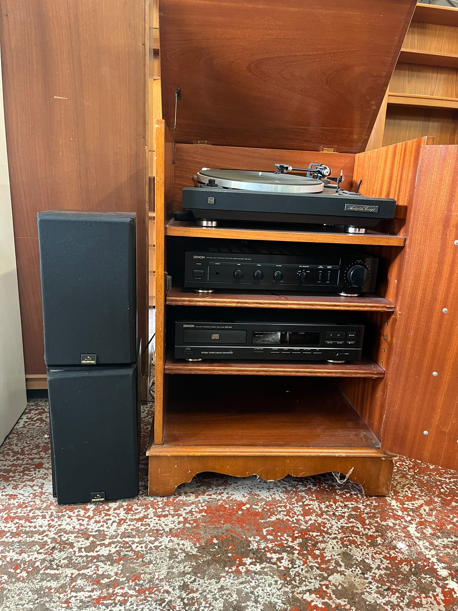 Media Centre with Stereo