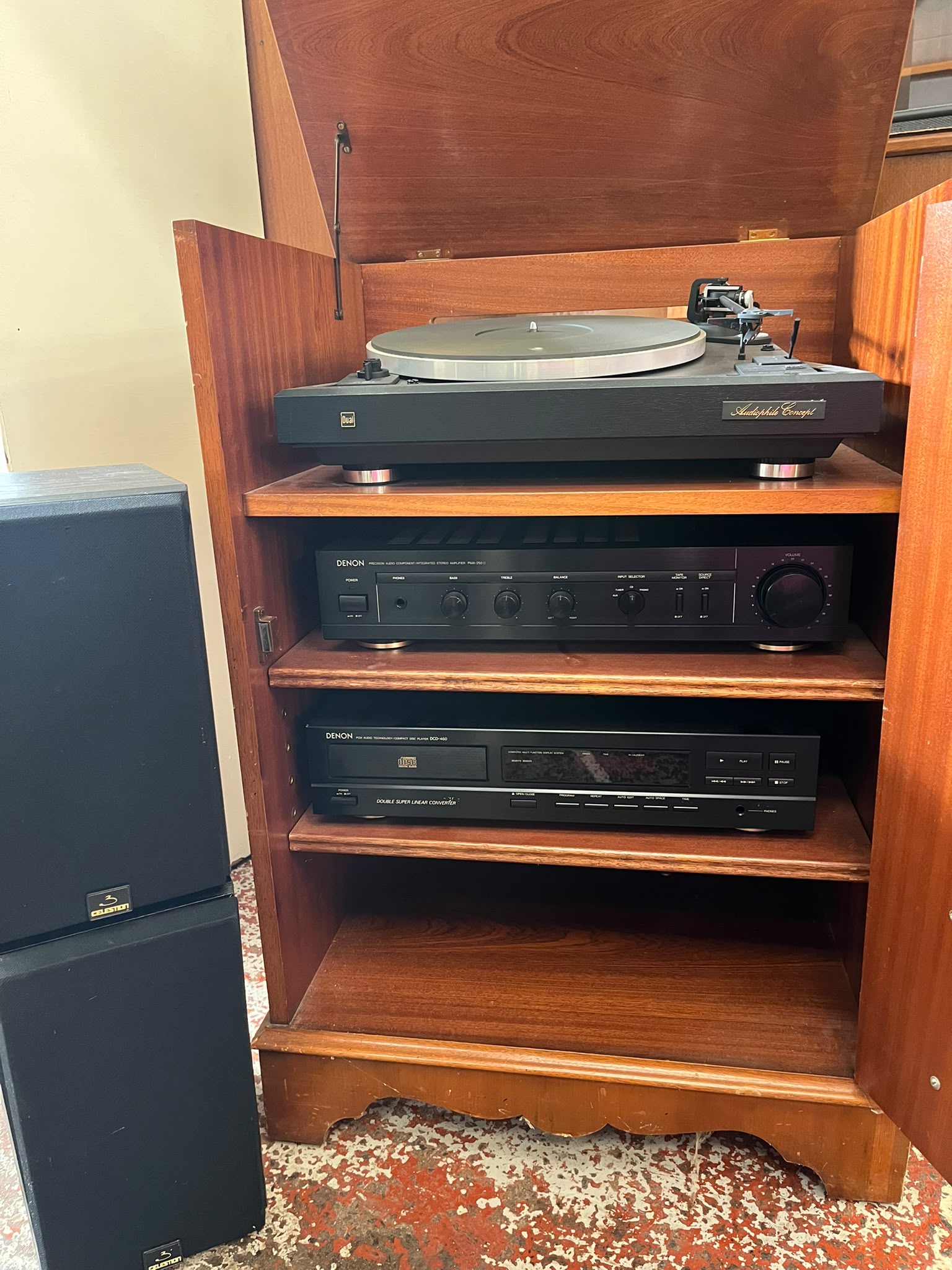 Media Centre with Stereo
