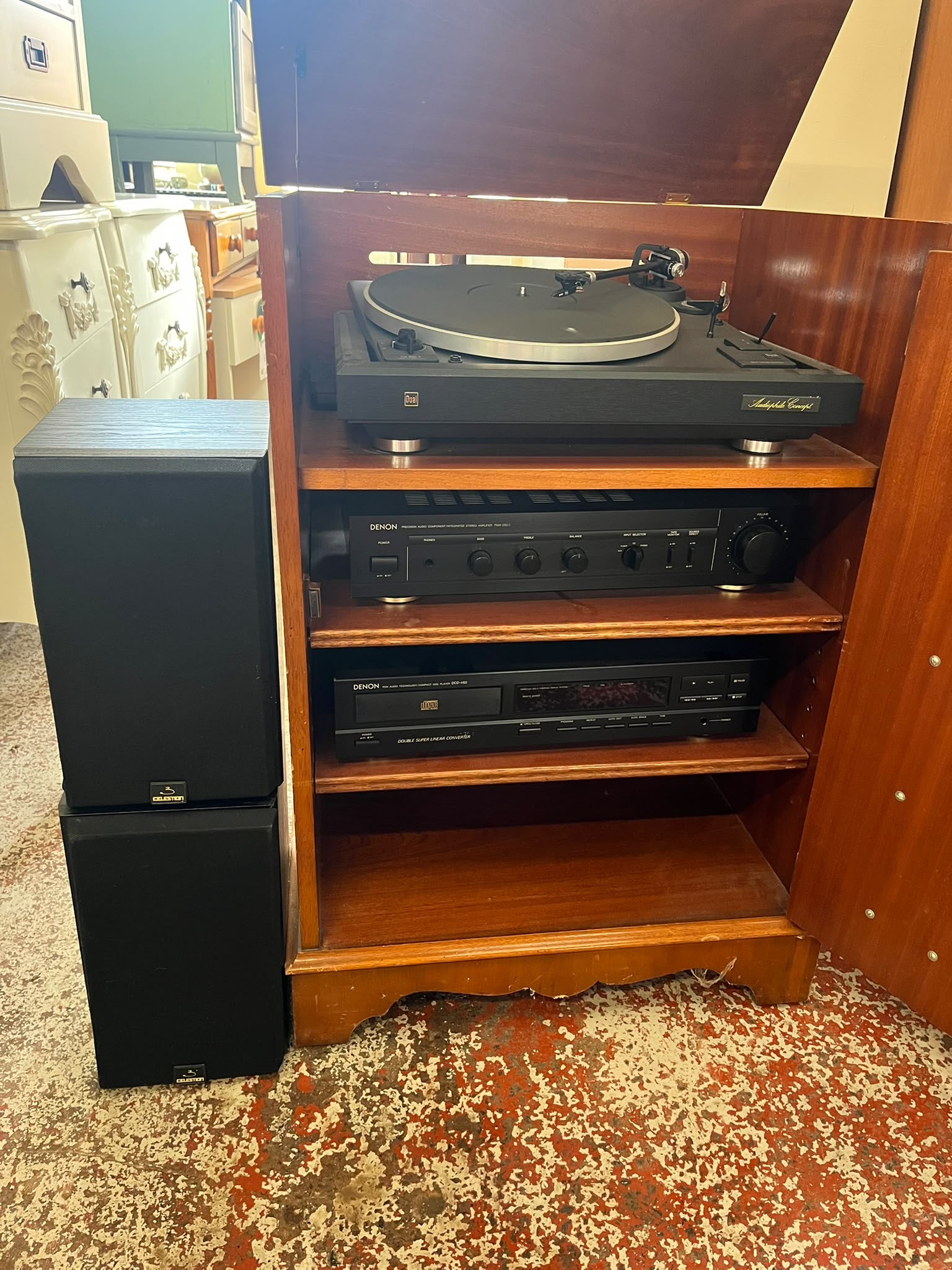 Media Centre with Stereo