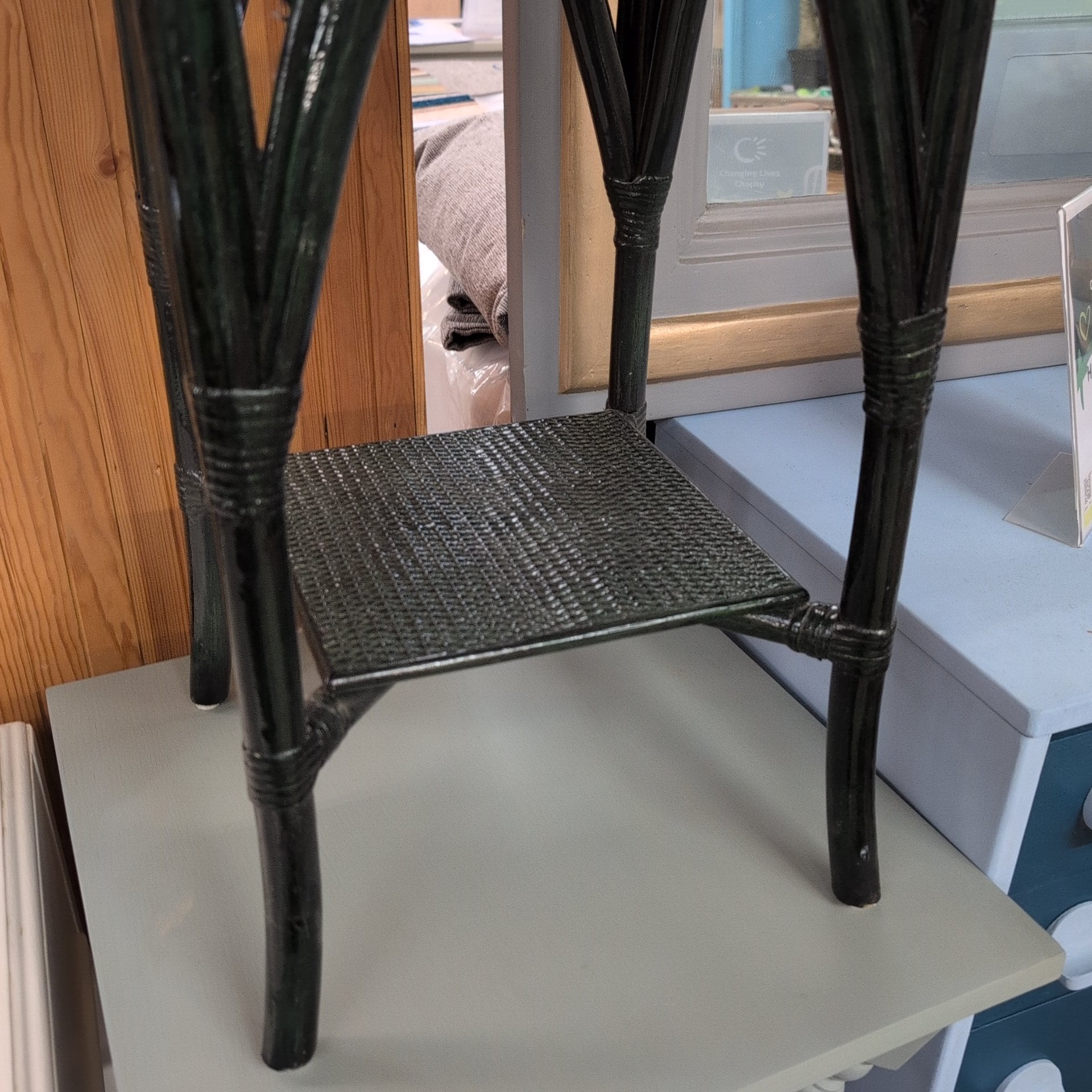 HMP Bristol Pot Stand