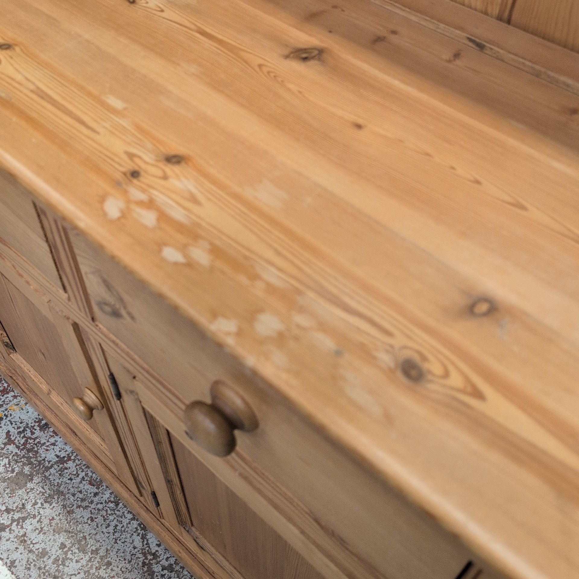 Dresser