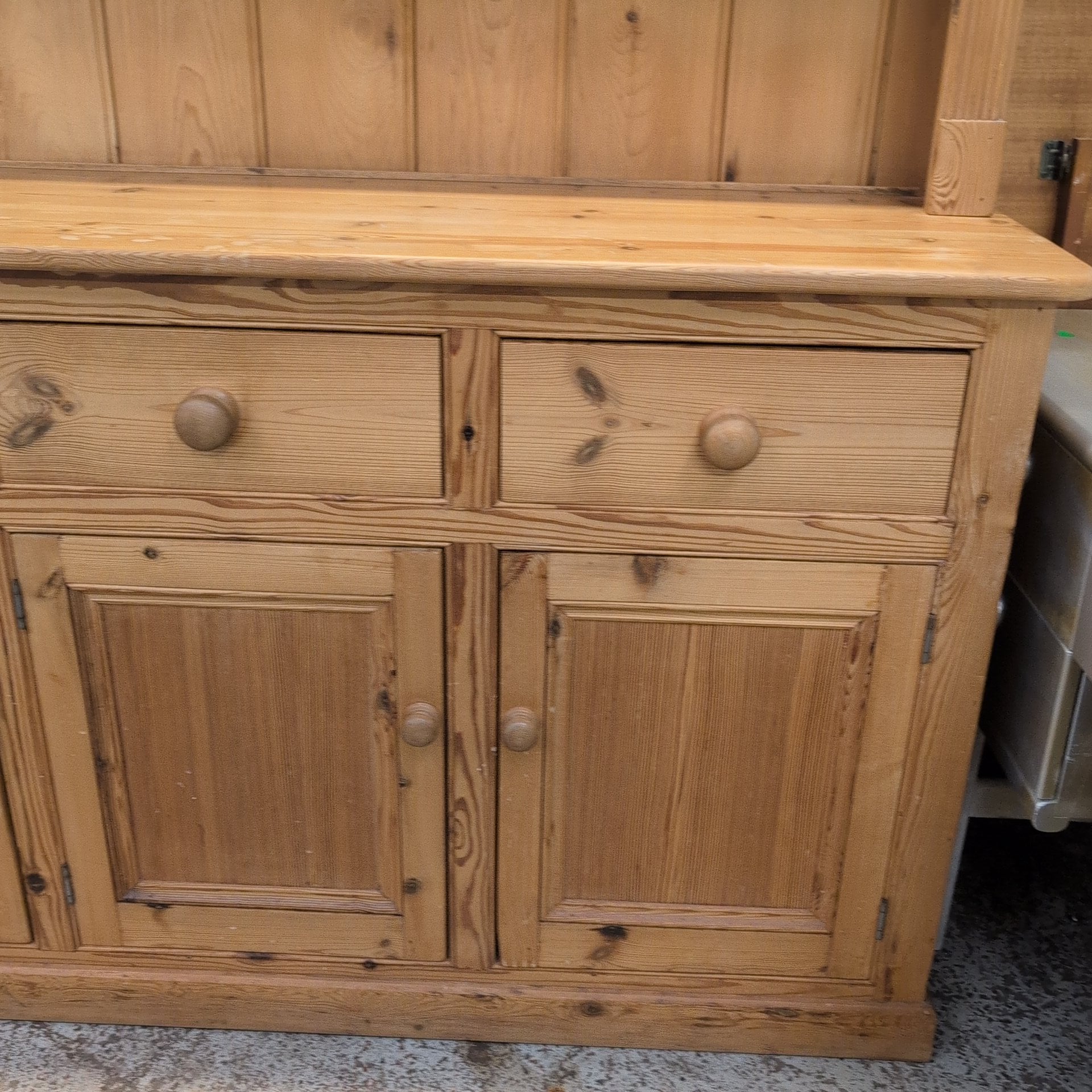 Dresser