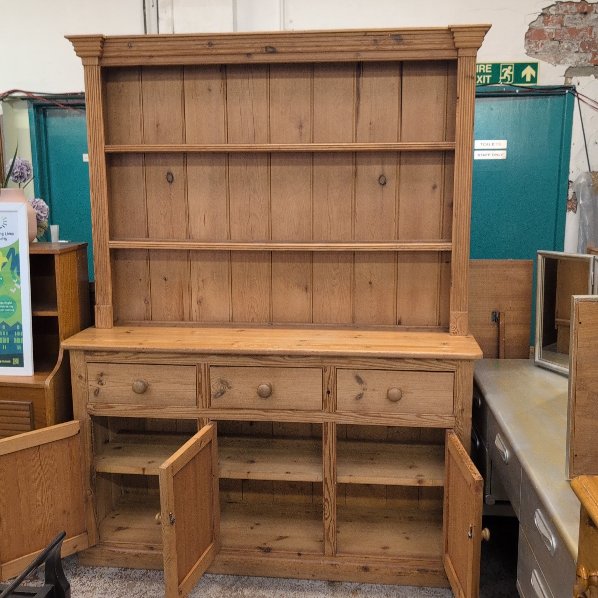 Dresser