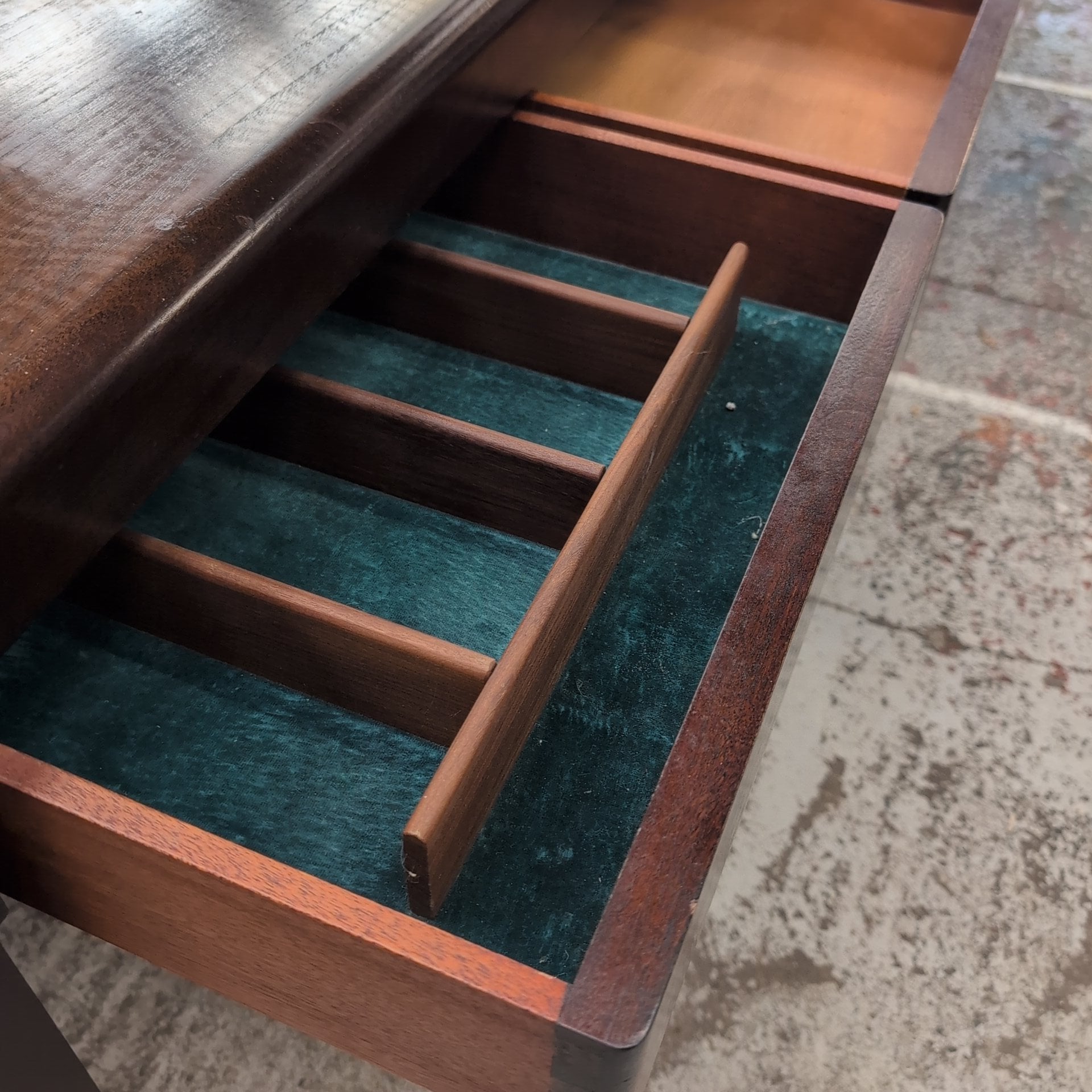 Gordon Russell Dark Oak Sideboard / Console Table