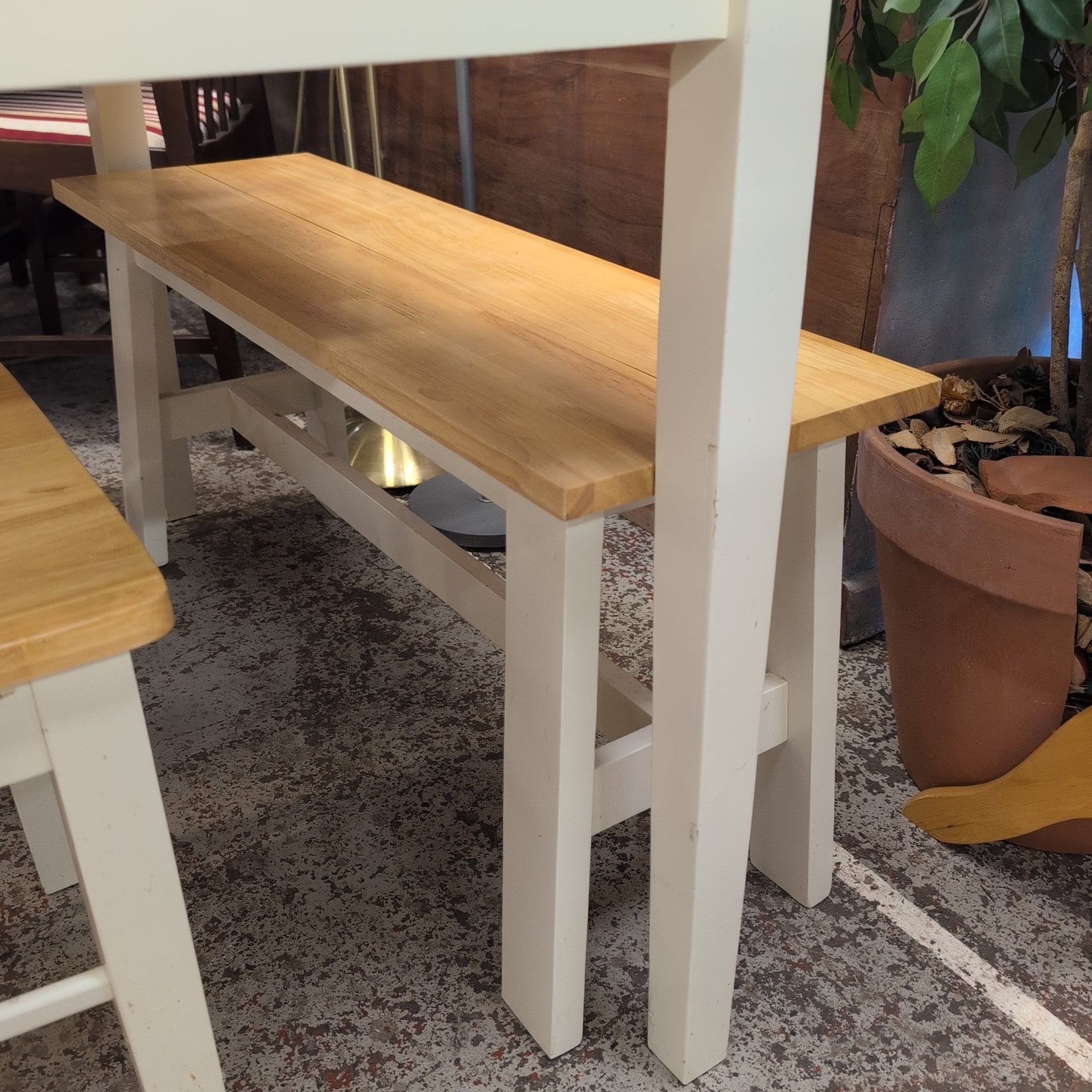 Table, Chairs & Benches
