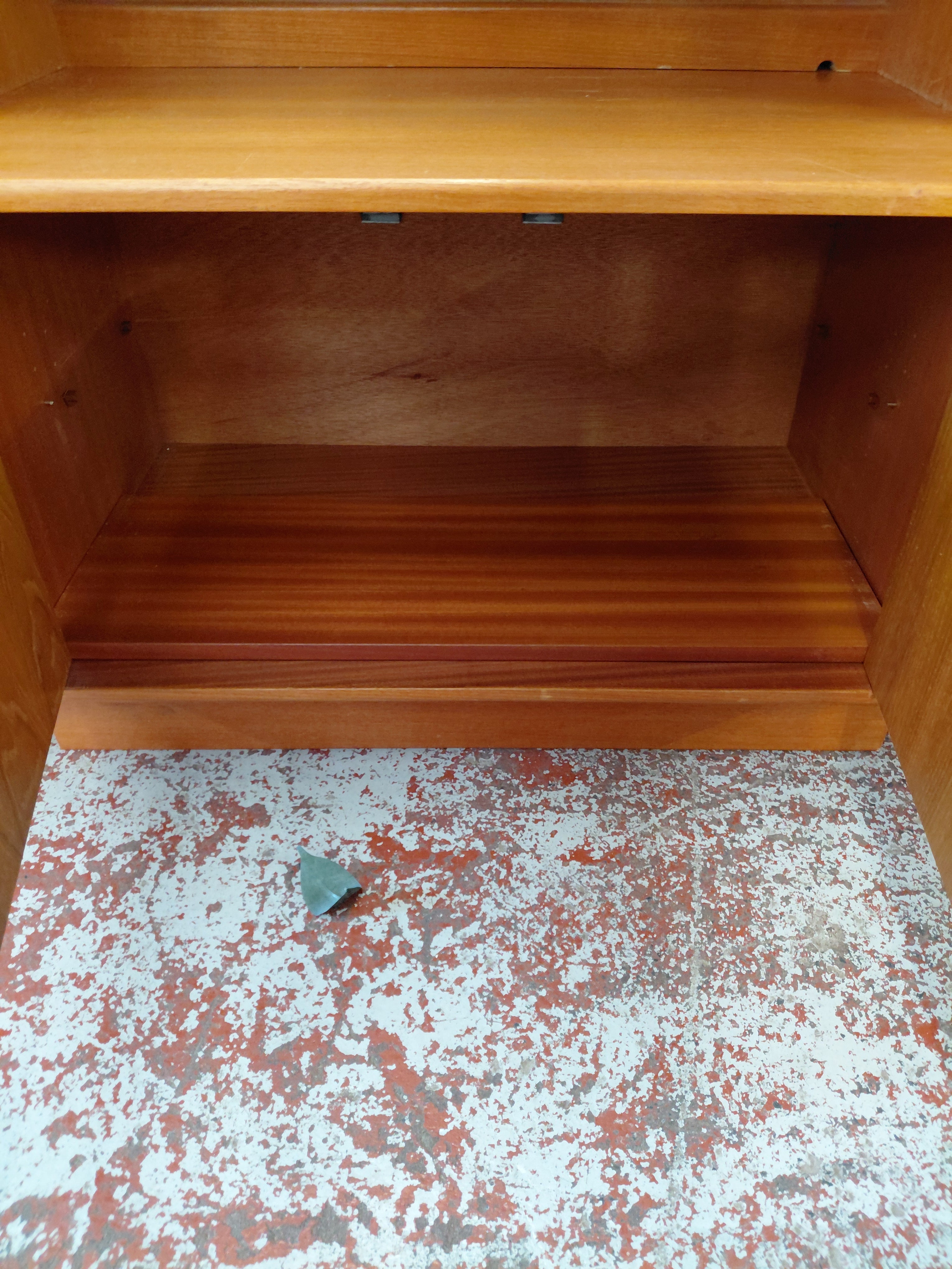 Wall unit