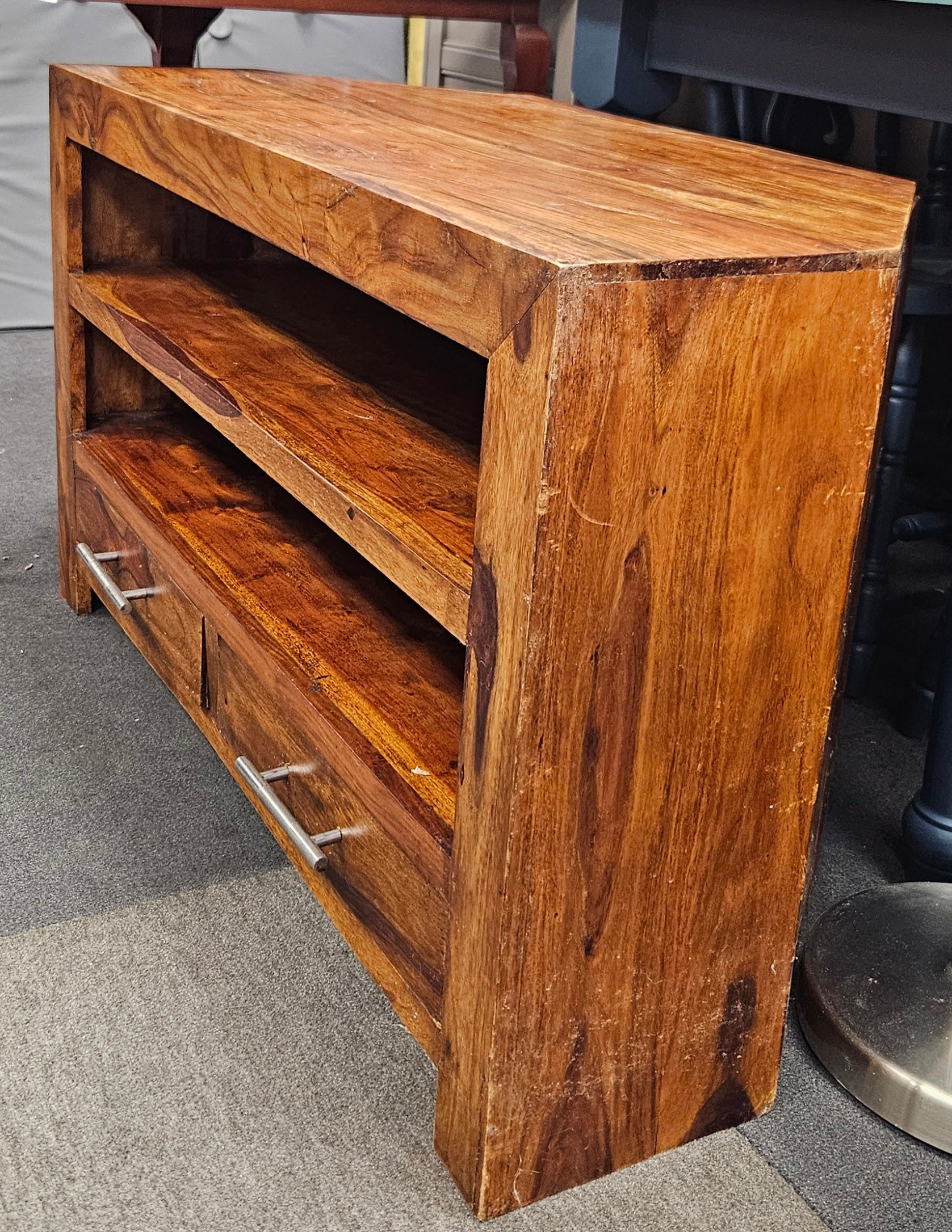 Tv unit