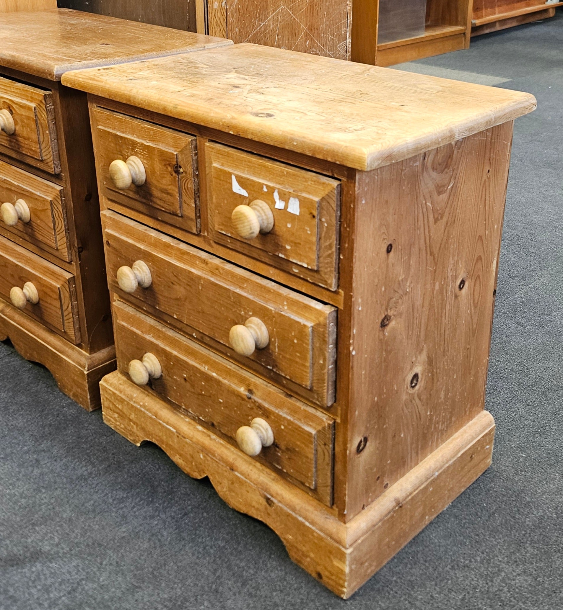 Pair of bedside cabinets