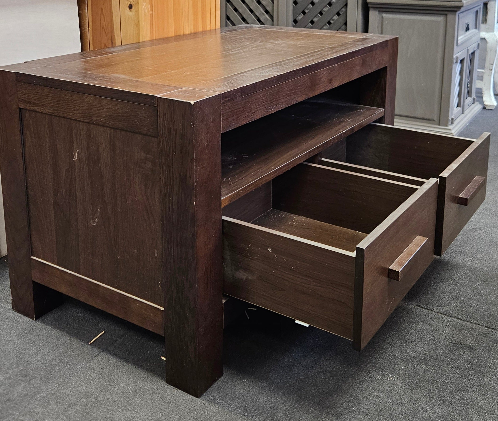 Tv unit