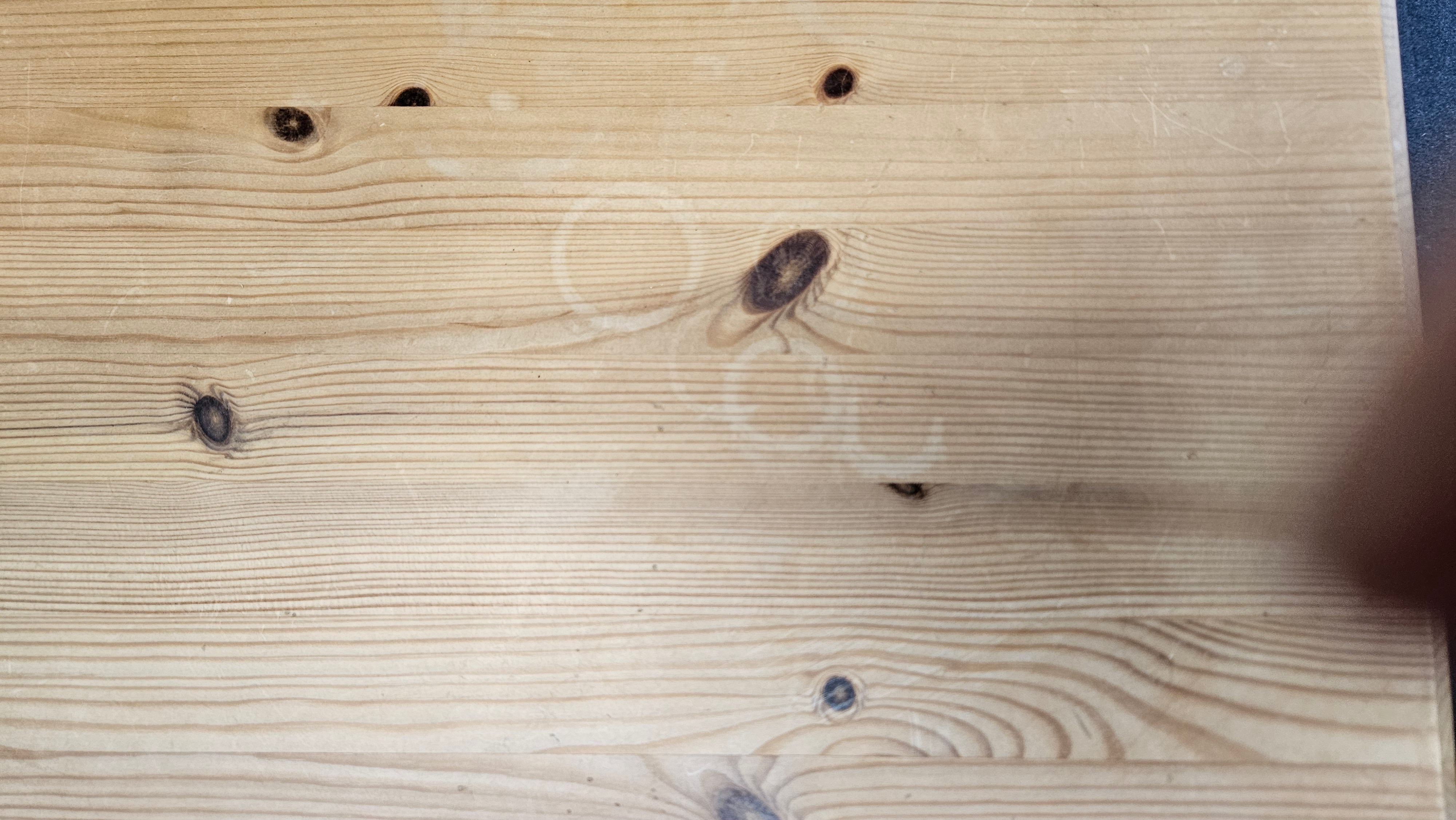 Pine chest of drawers