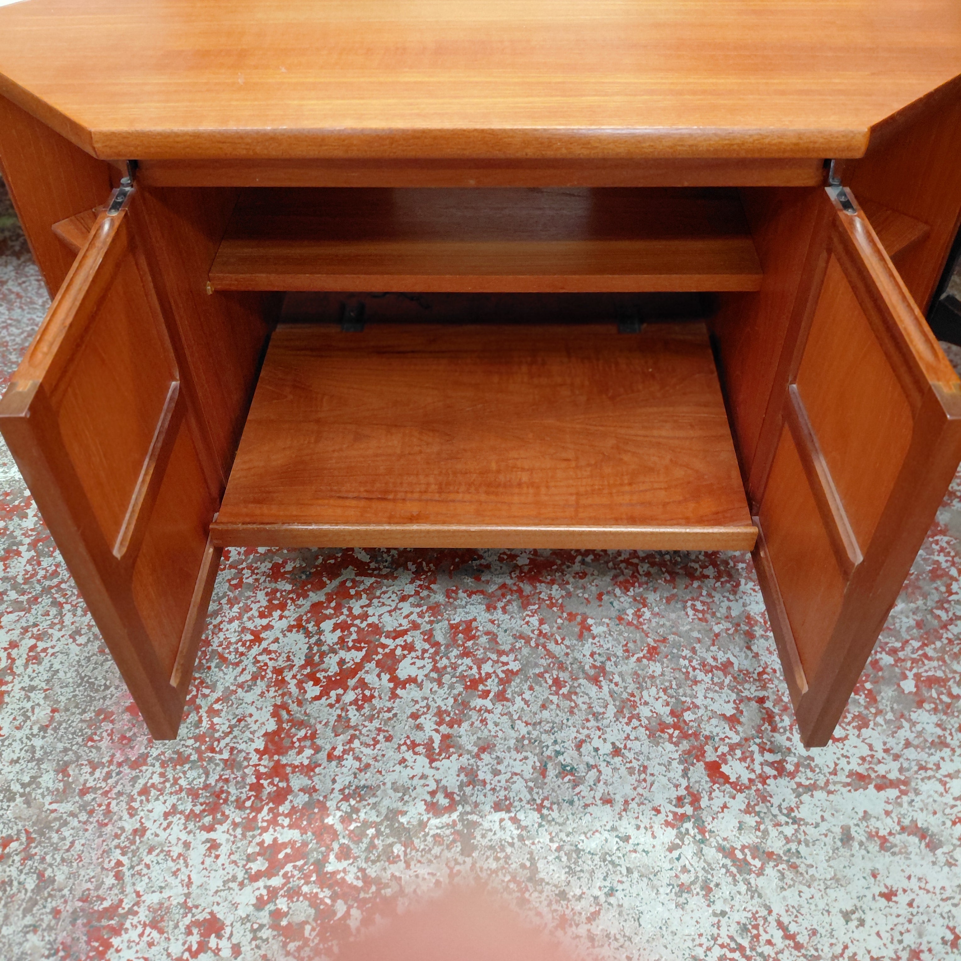 Tv Cabinet