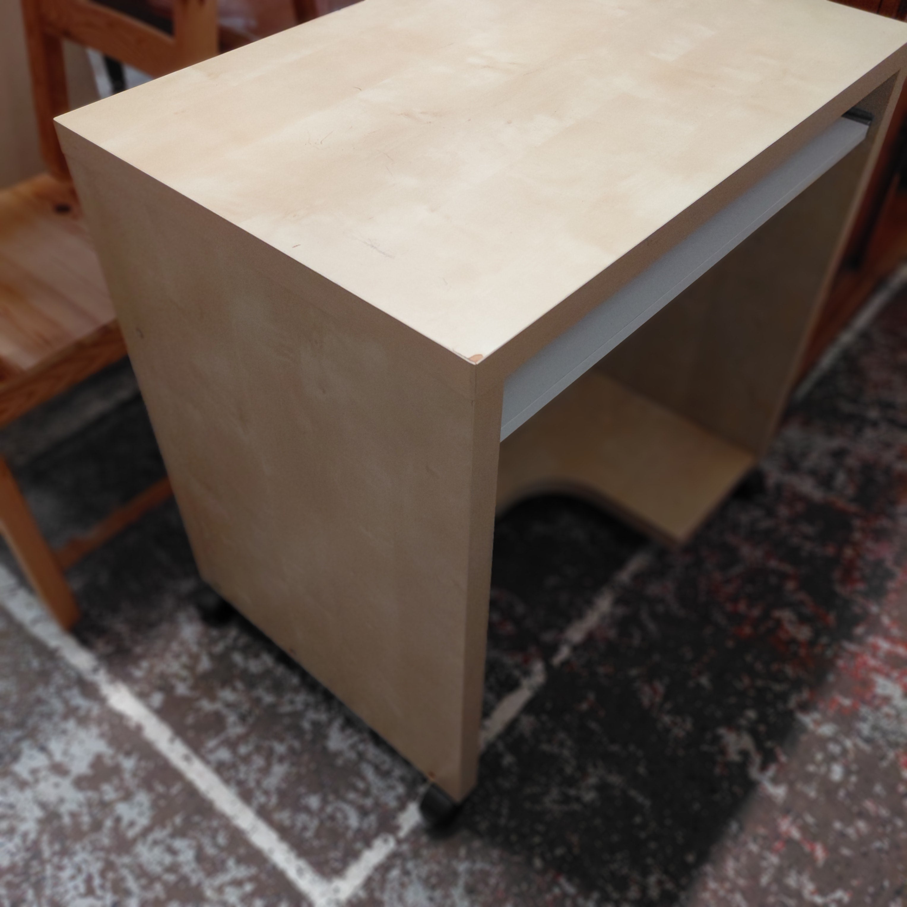 Small Computer Desk