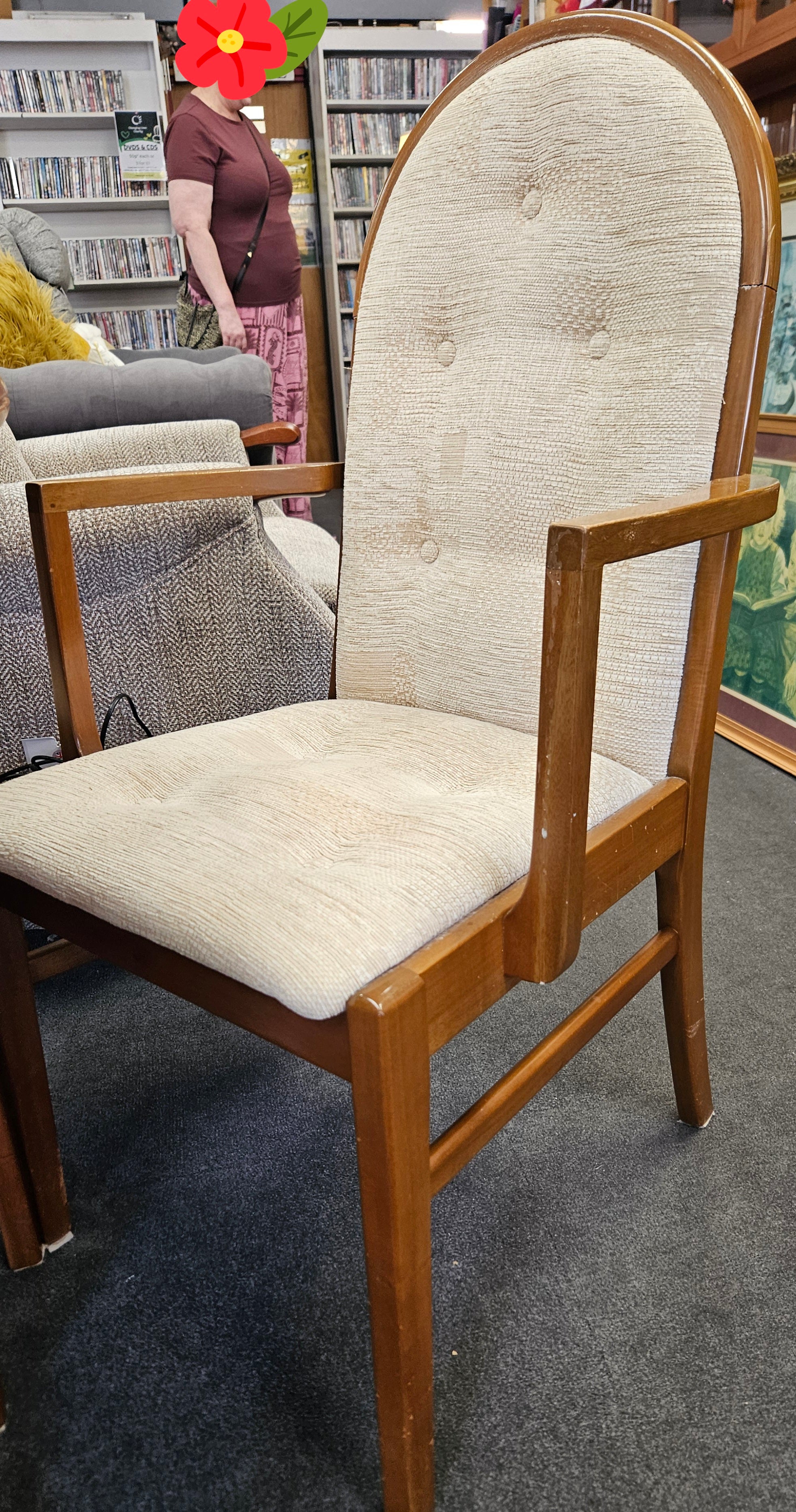 Table & Chairs