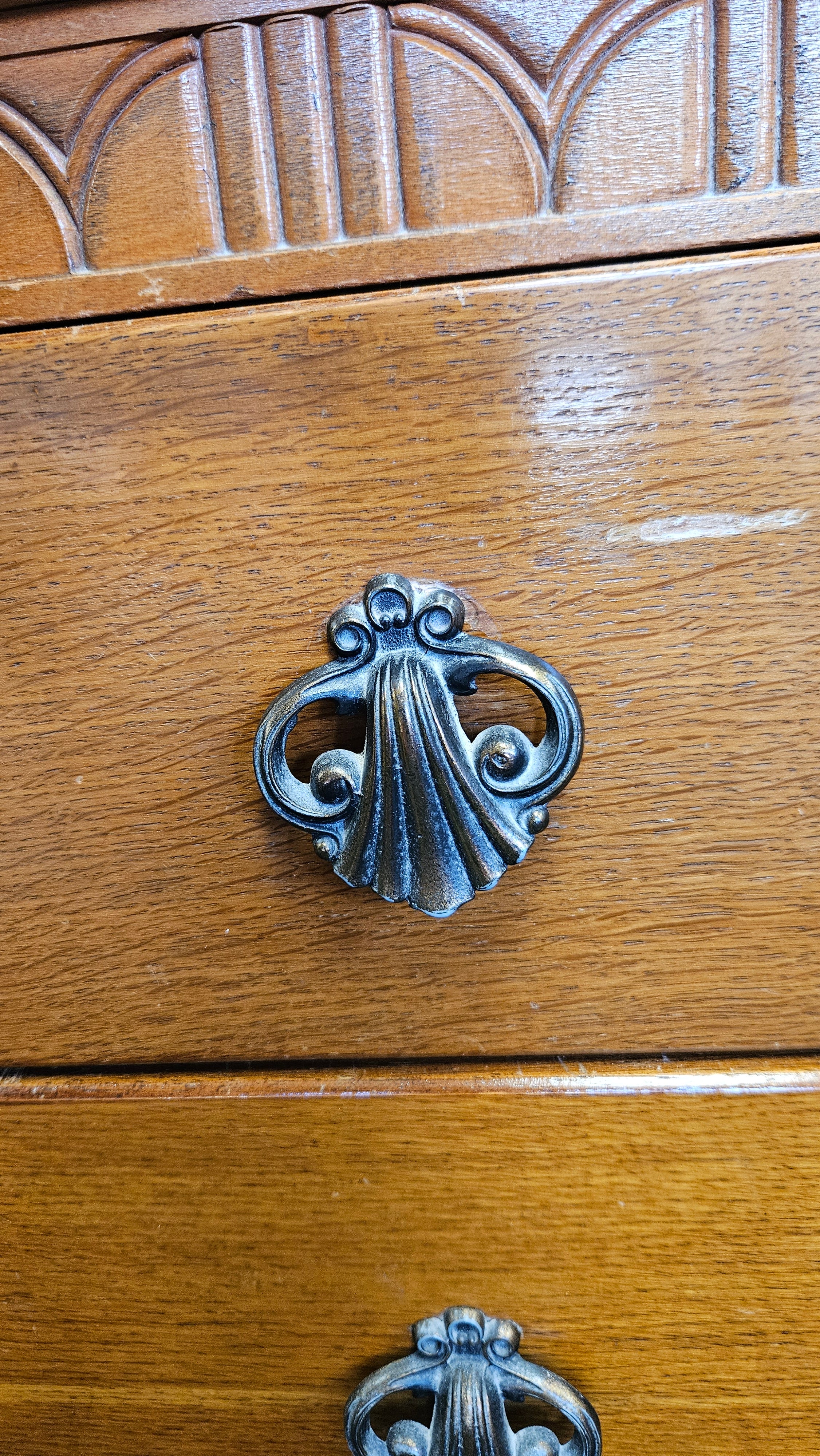 Dressing table