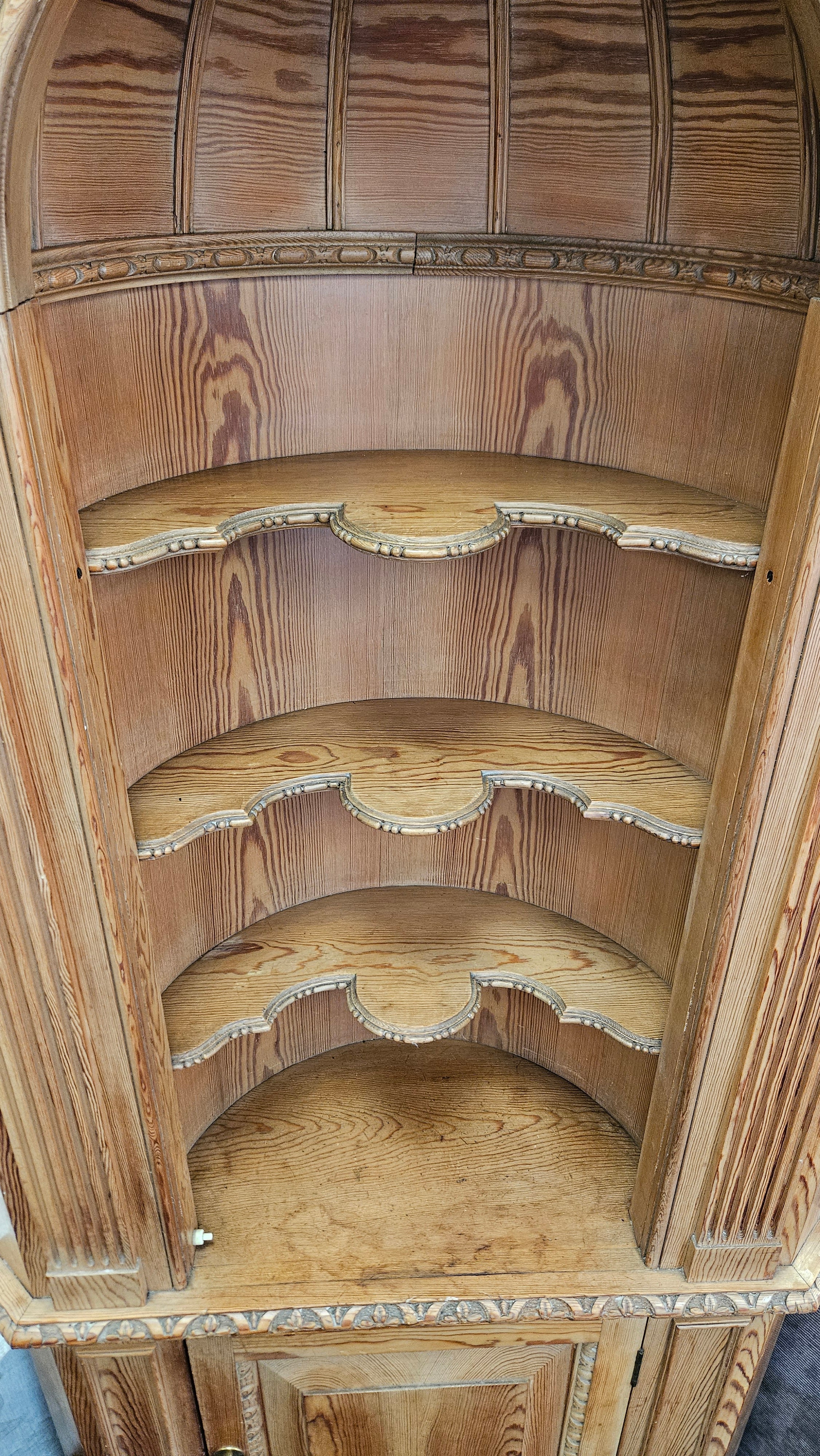 Georgian style corner unit