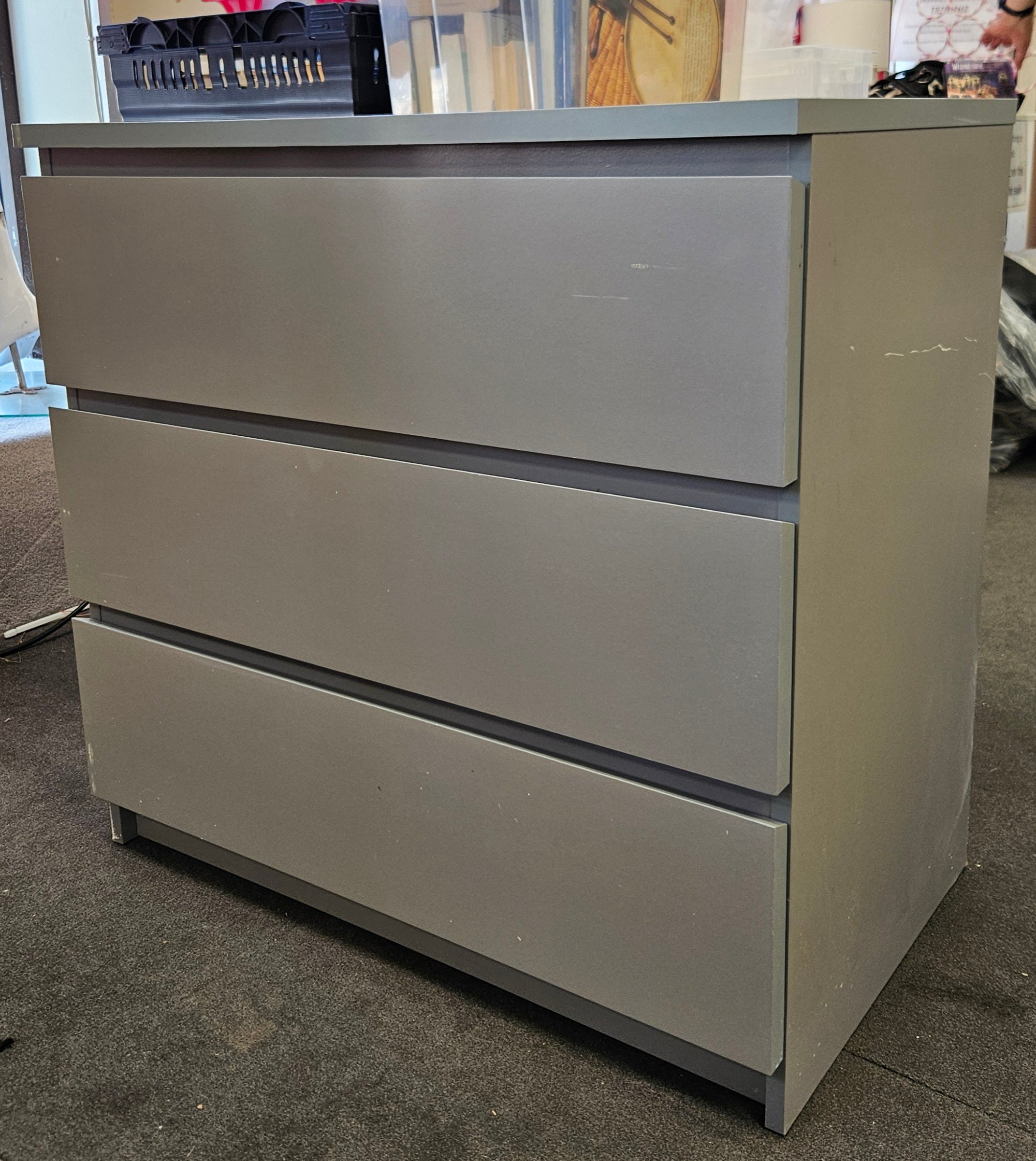 Grey chest of drawers