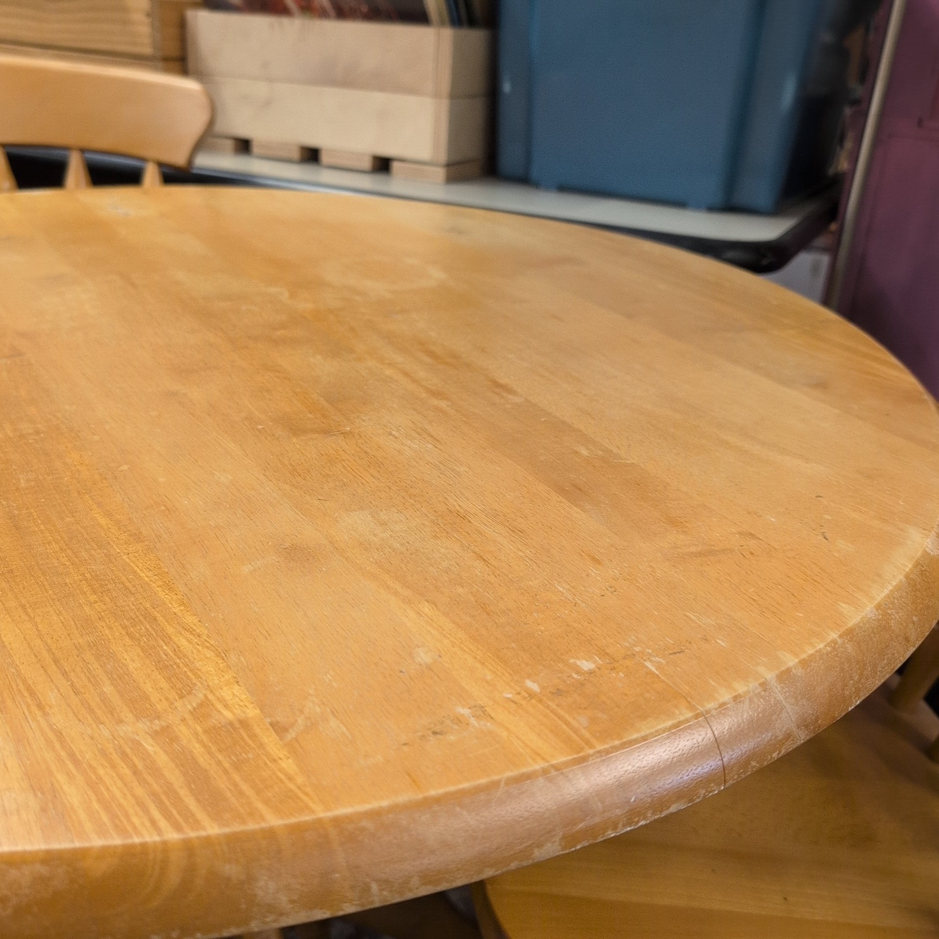 Table & Chairs