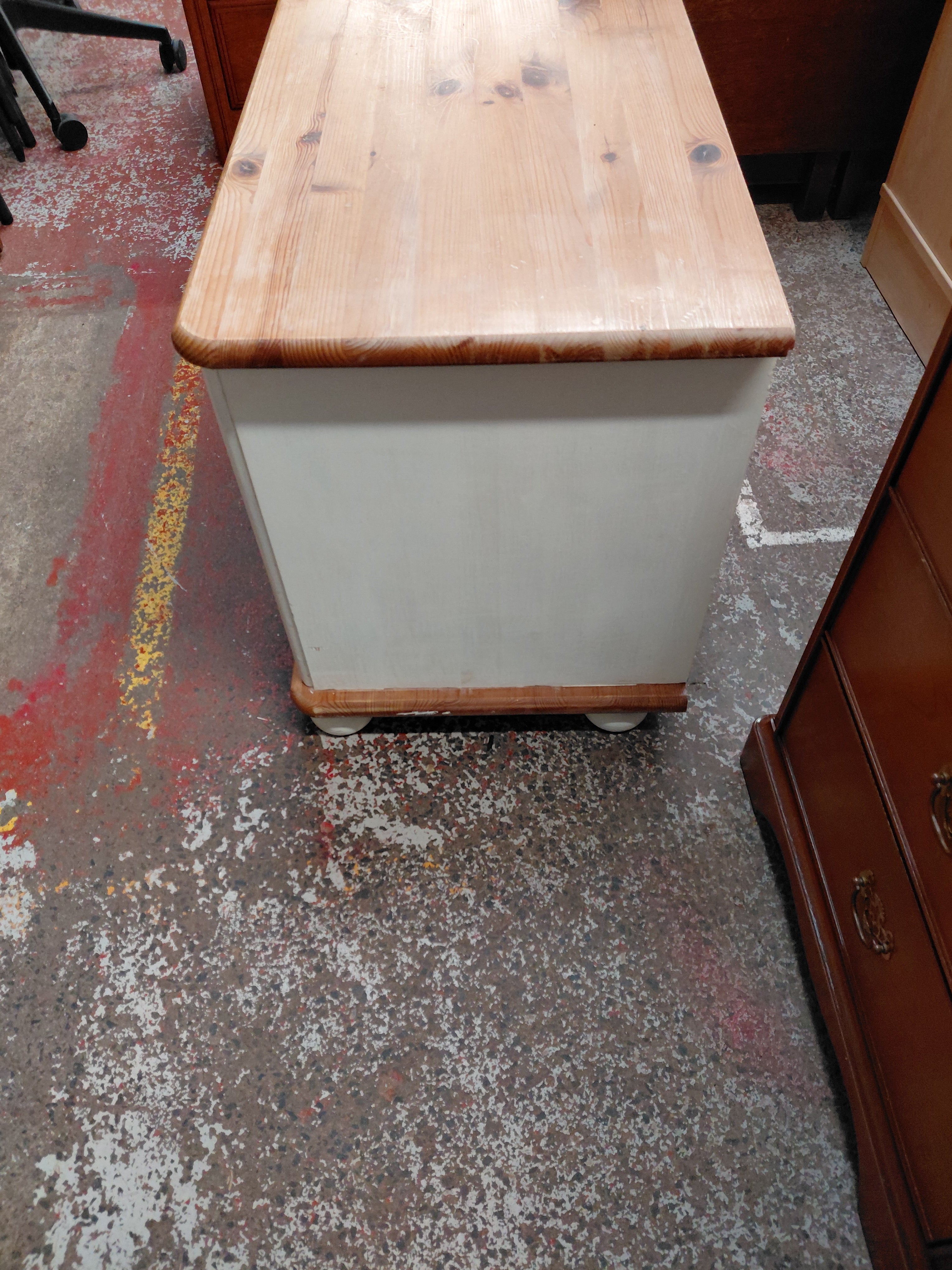 Tv Cabinet