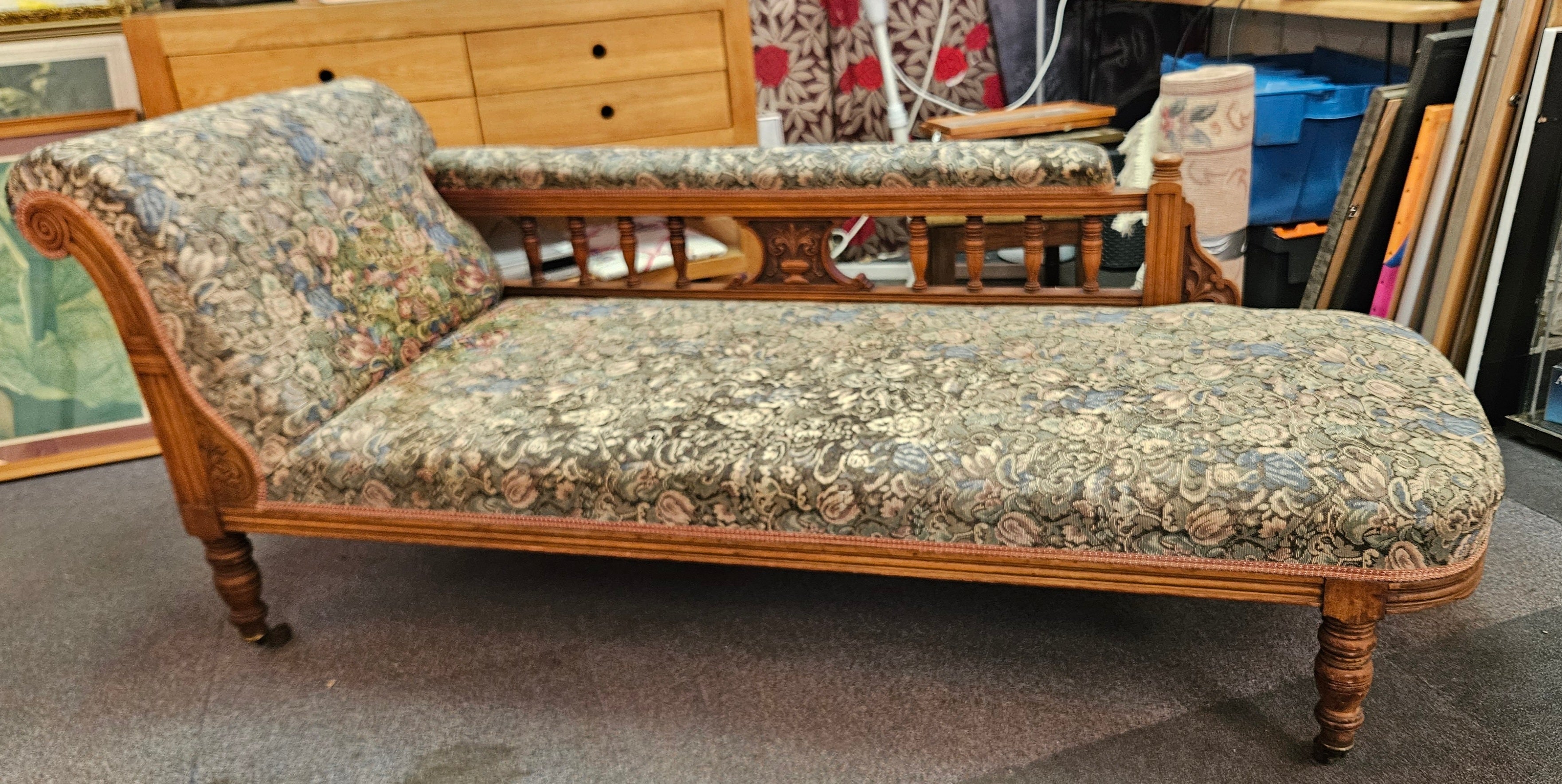 Chaise longue