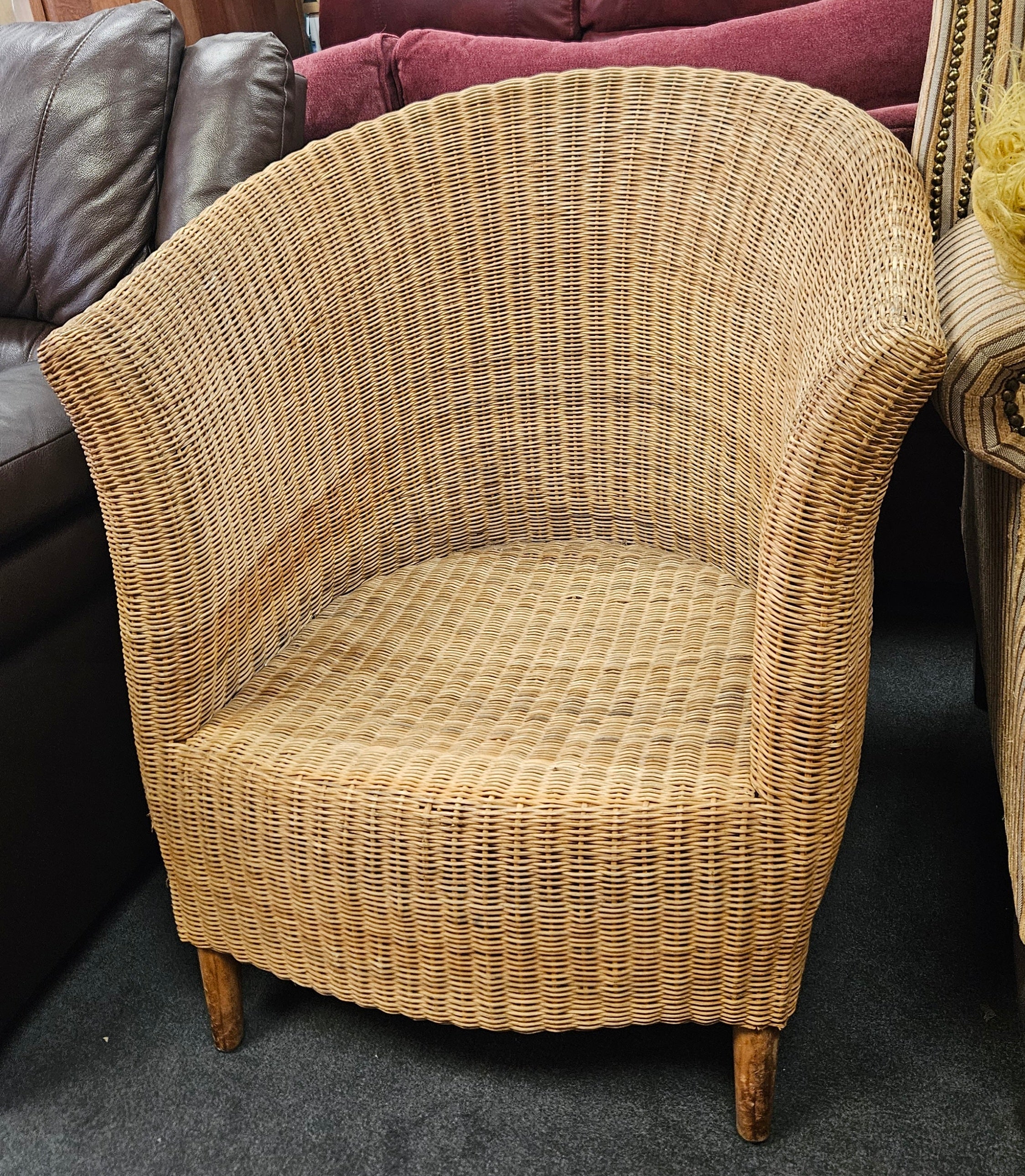 Wicker tub chair