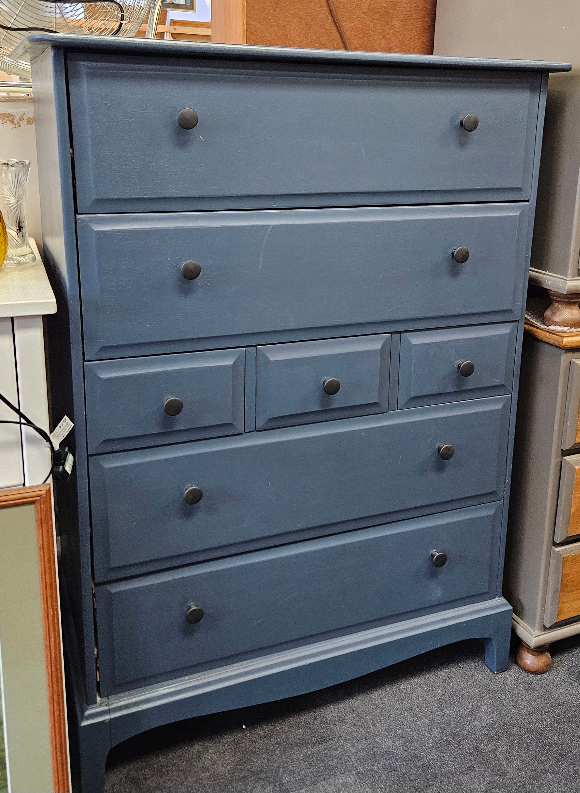 Chest of drawers