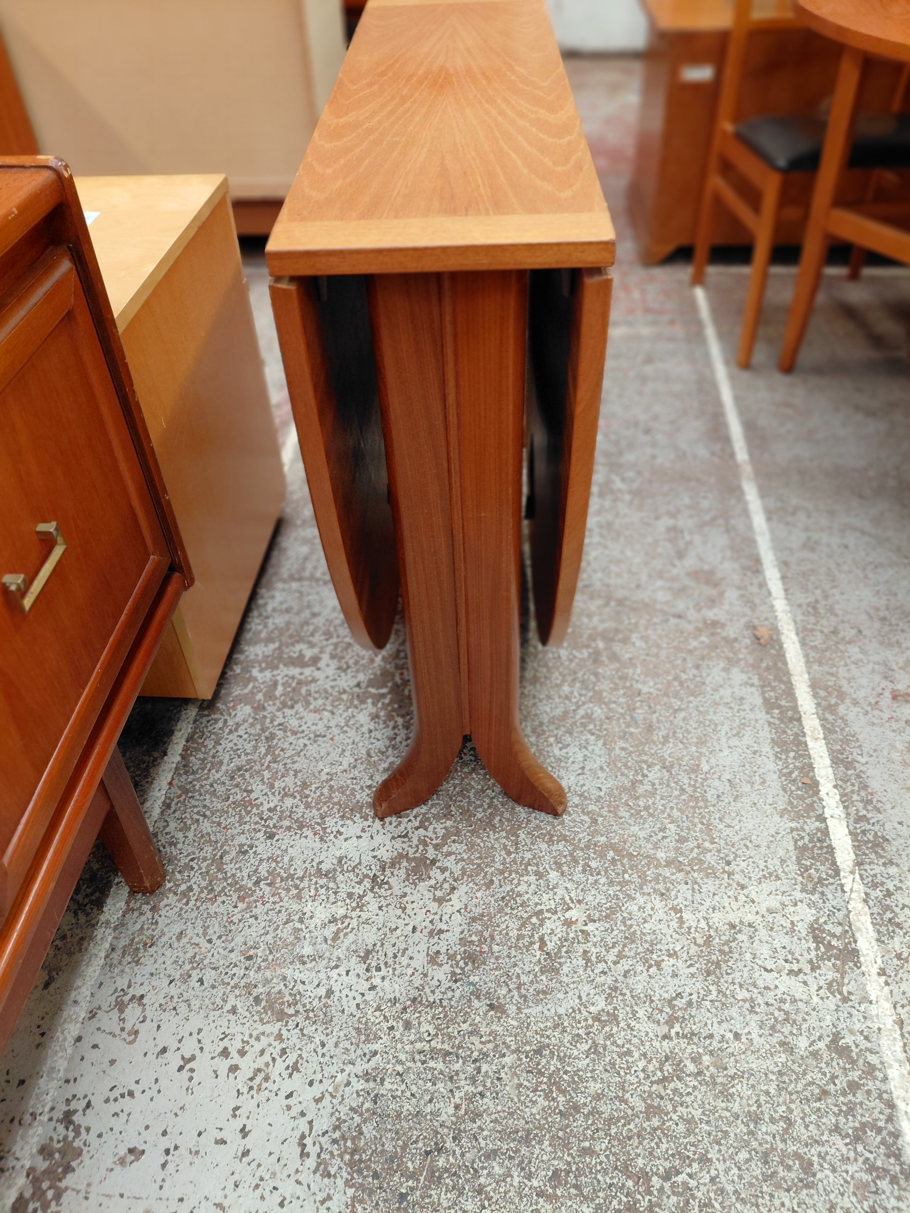 Nathan Drop Leaf Table