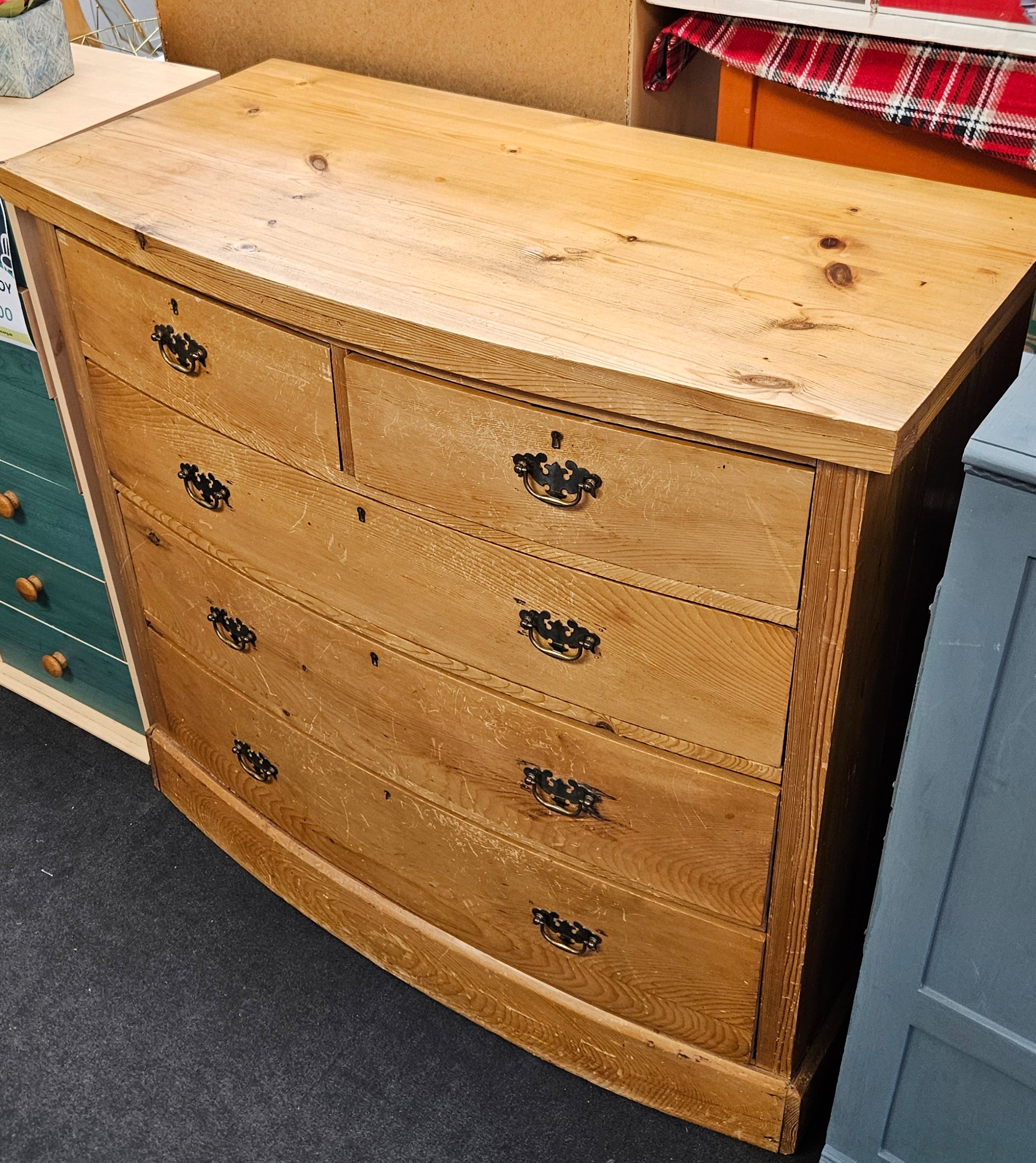Chest of drawers