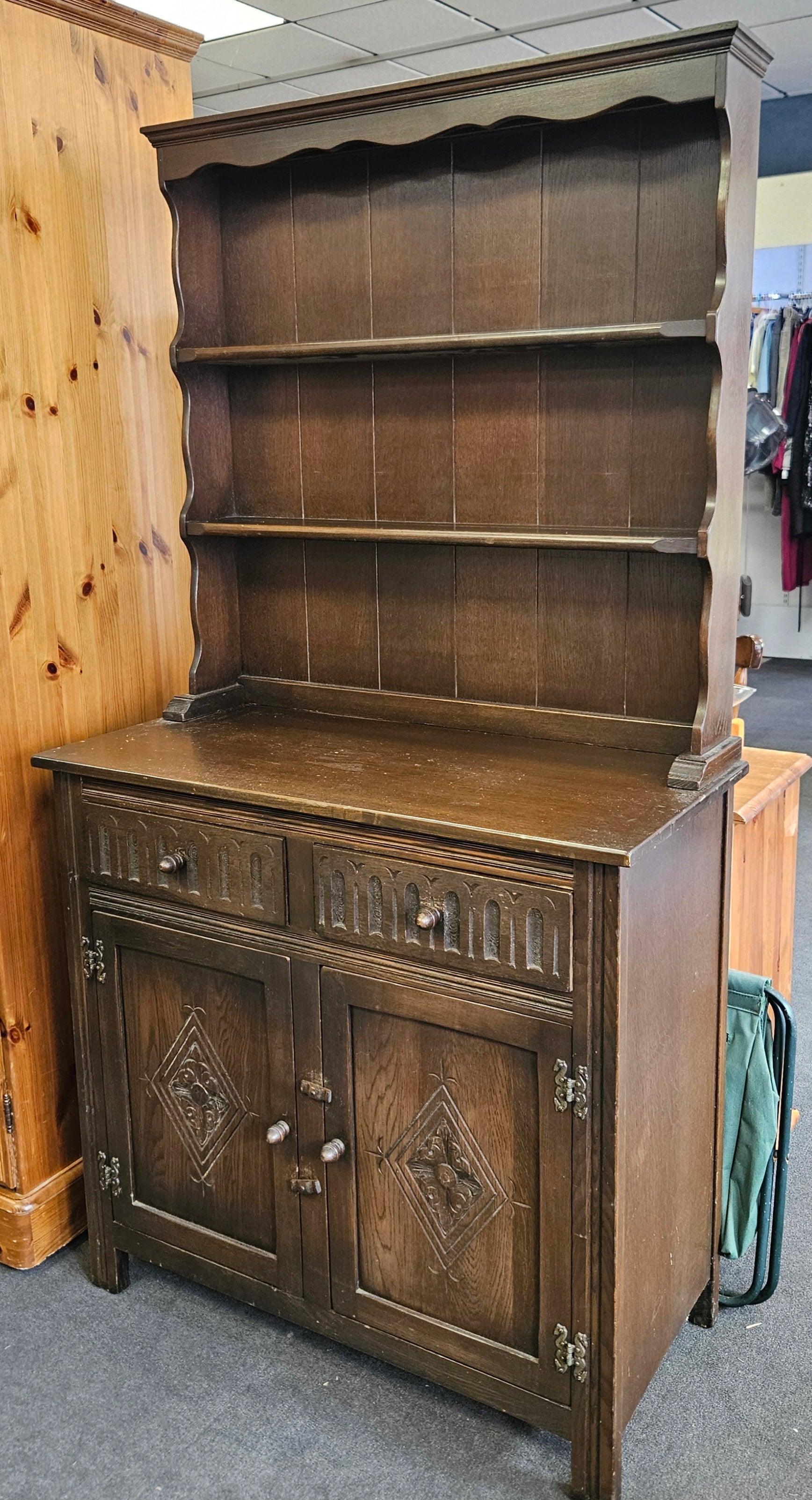 Dresser