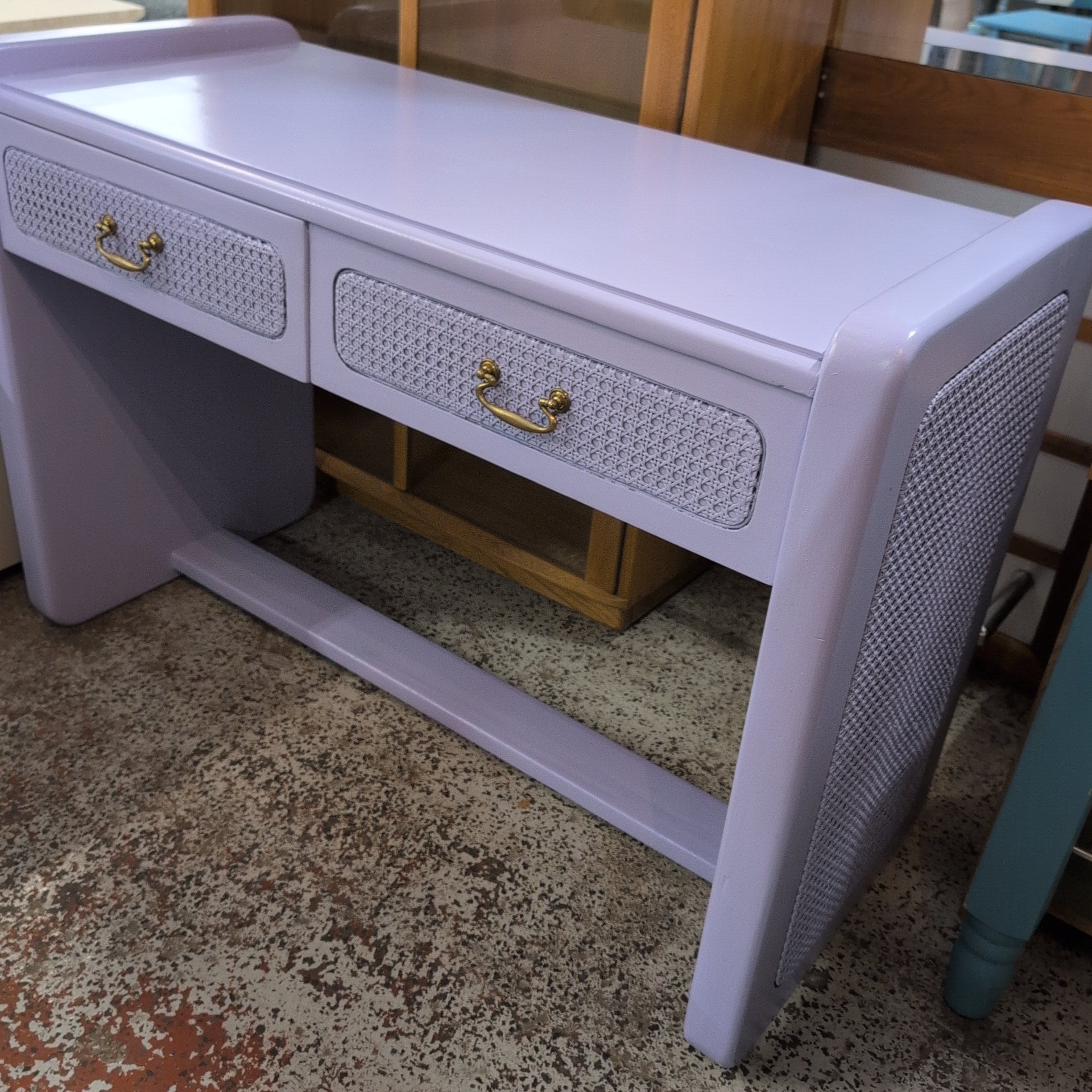 HMP Bristol Dressing Table