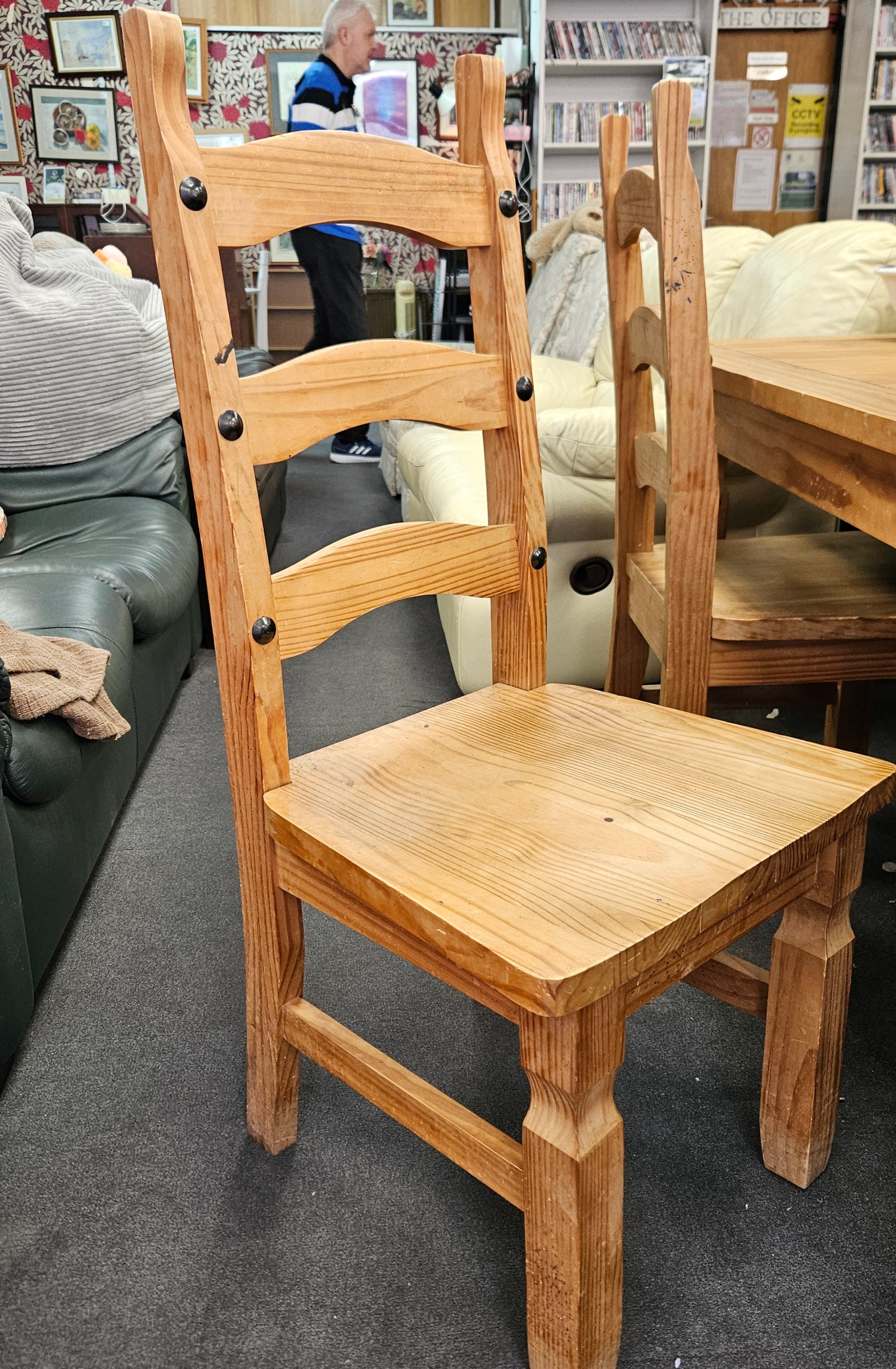 Table & 4 chairs