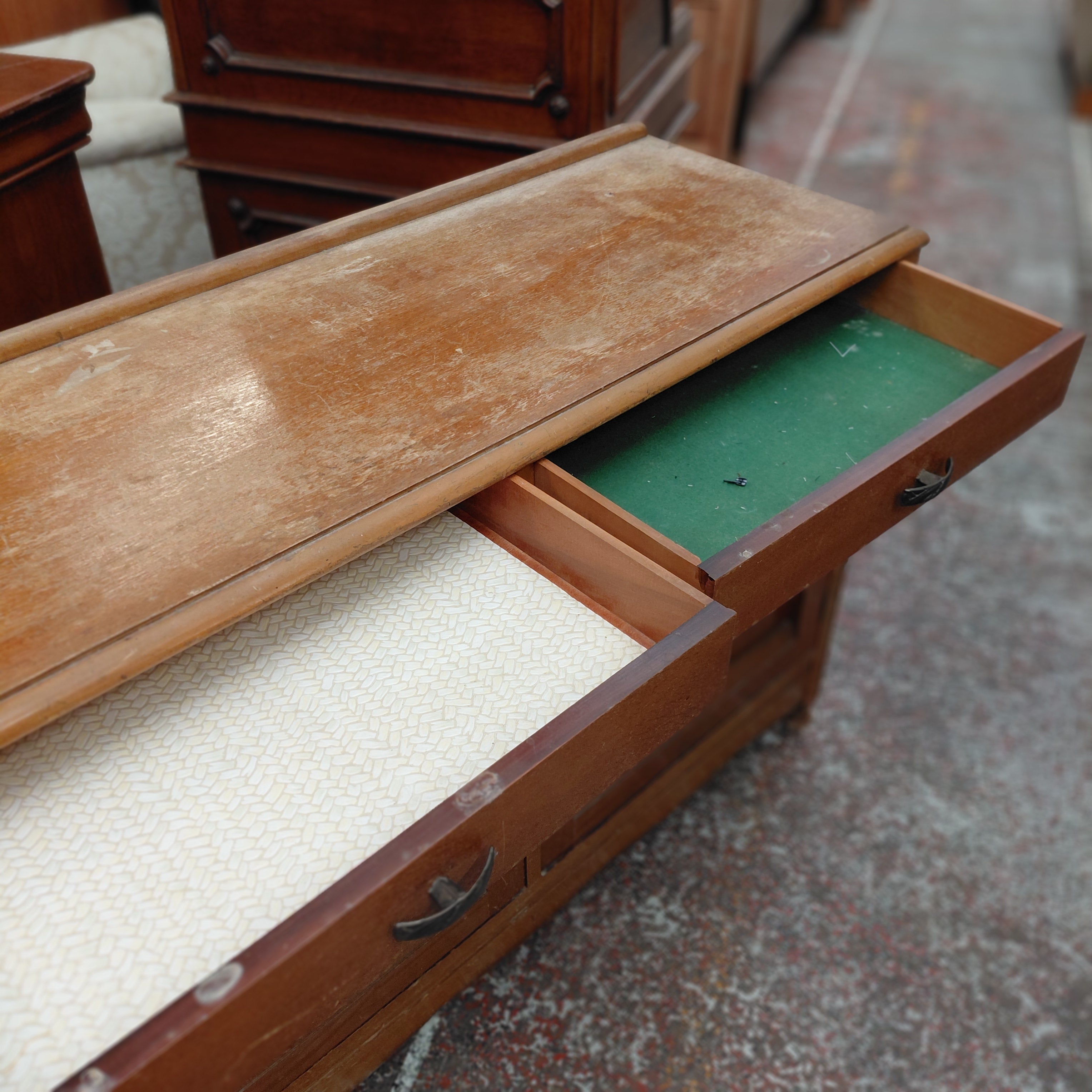Sideboard