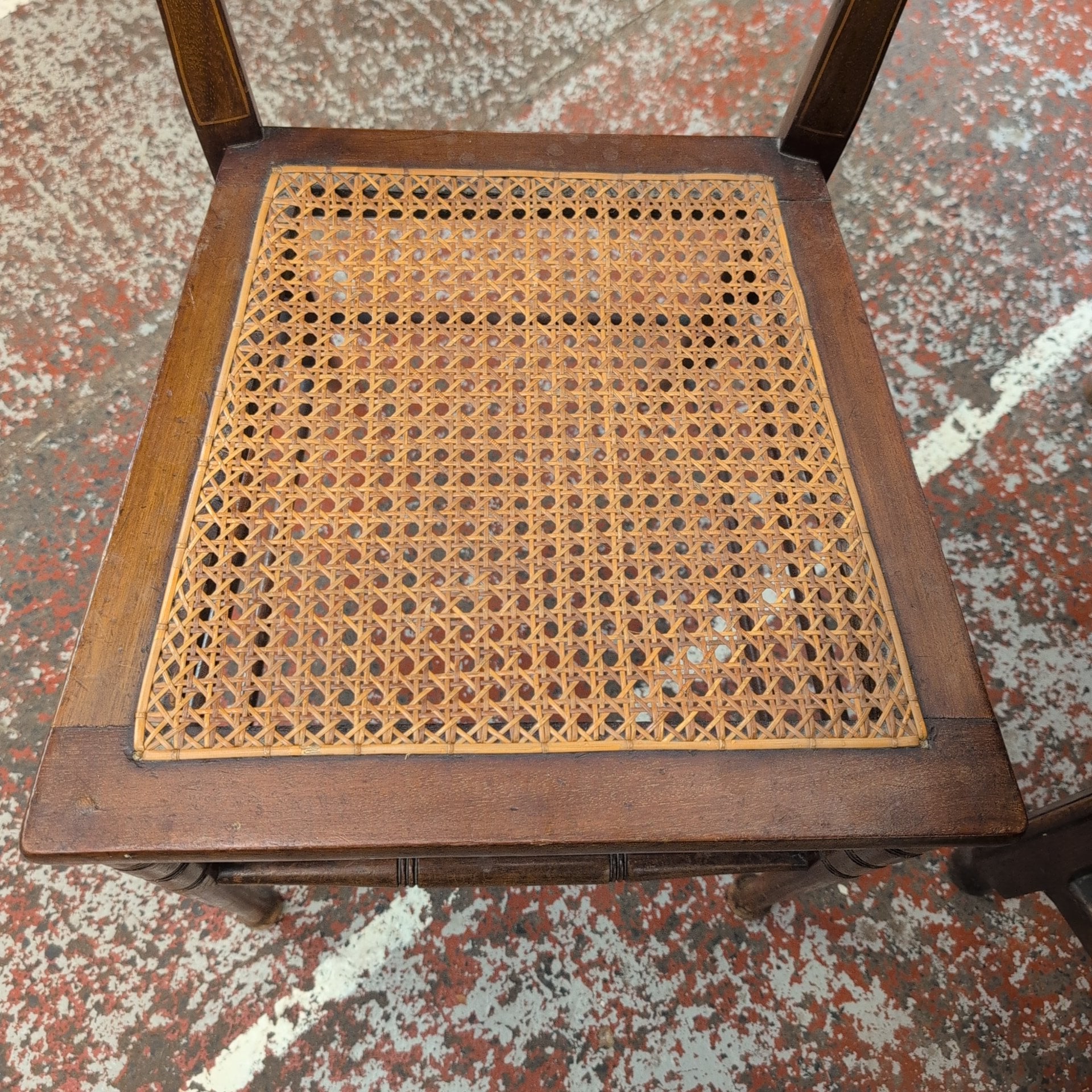Table & Chairs