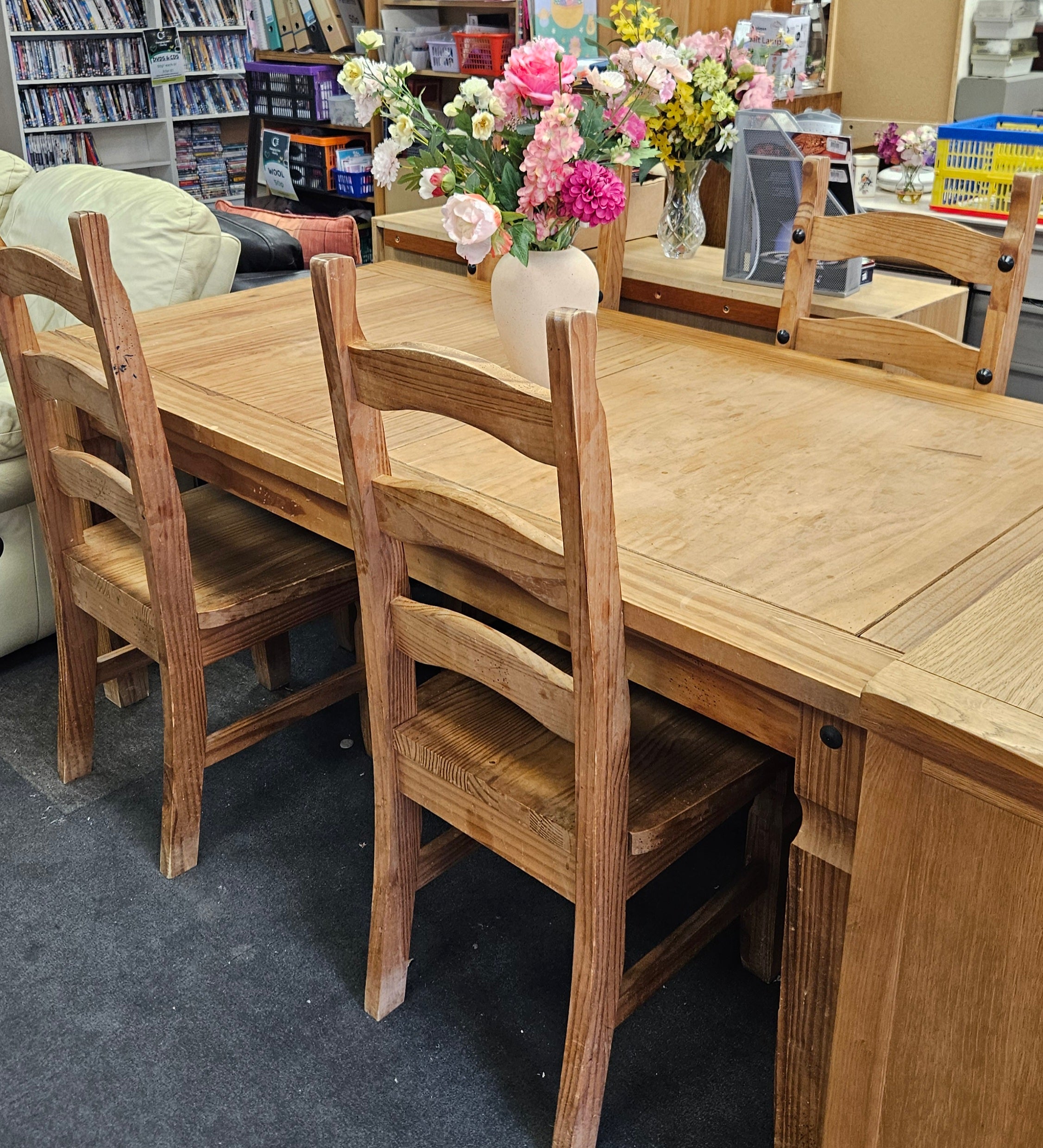 Table & 4 chairs