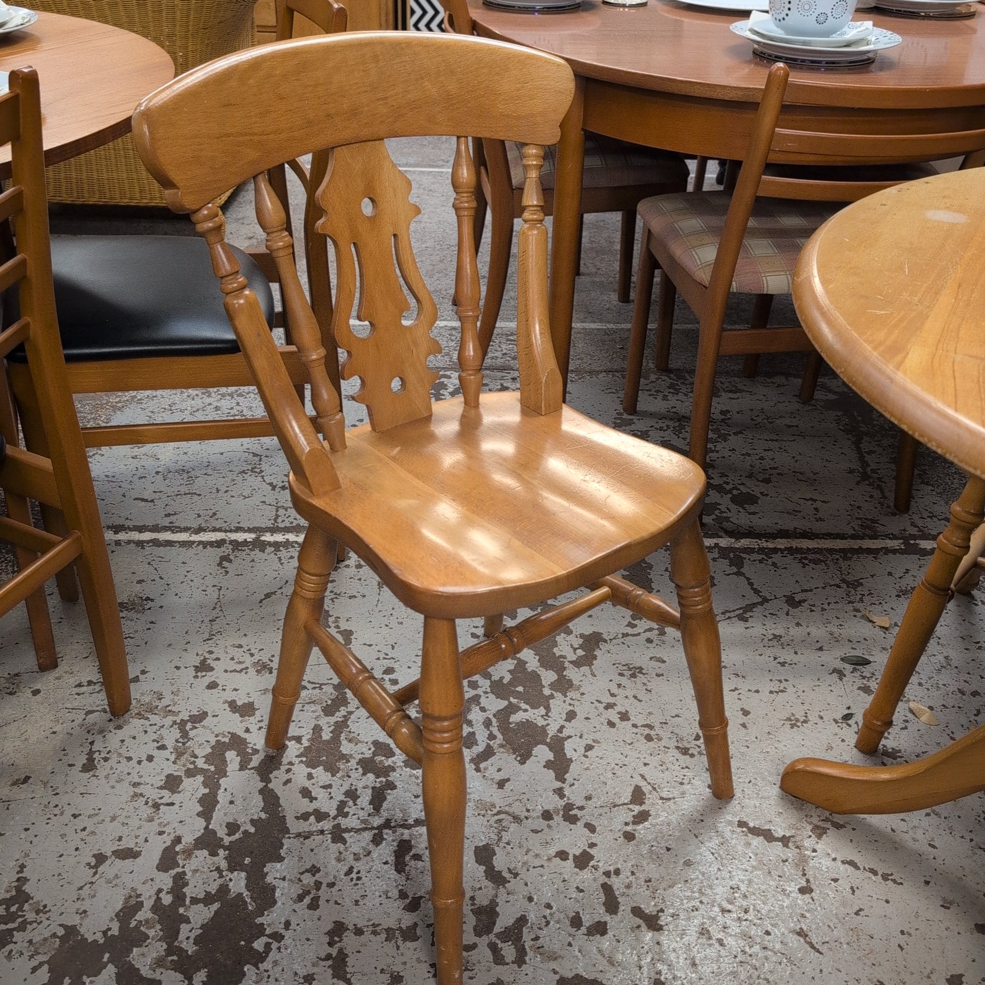 Table & Chairs