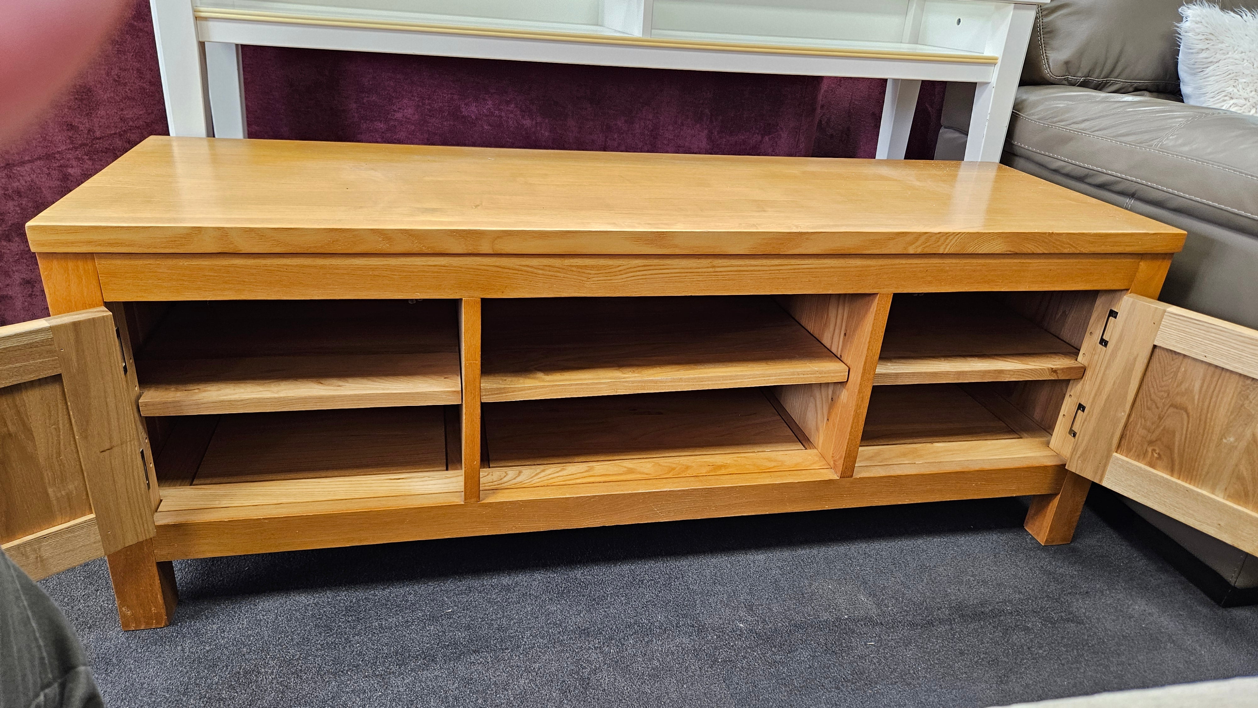 Tv unit