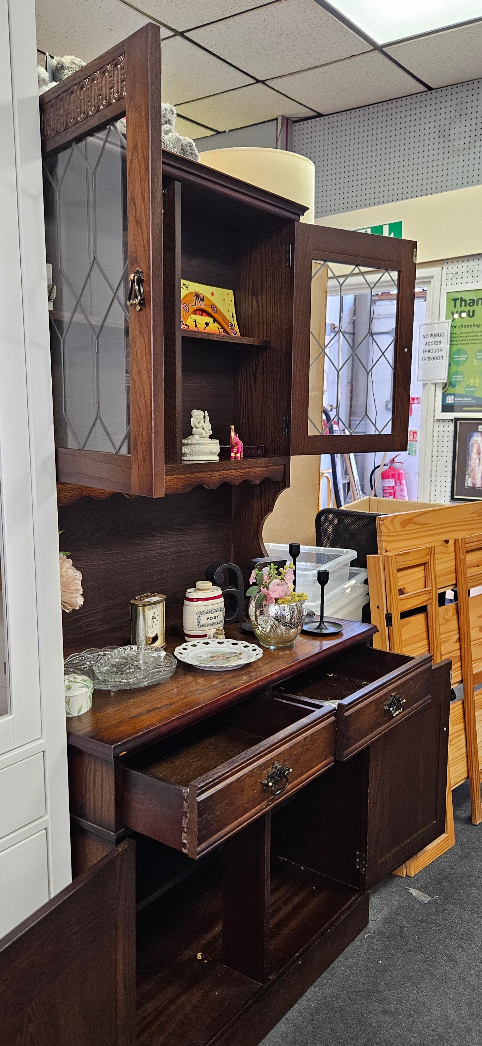 Dresser