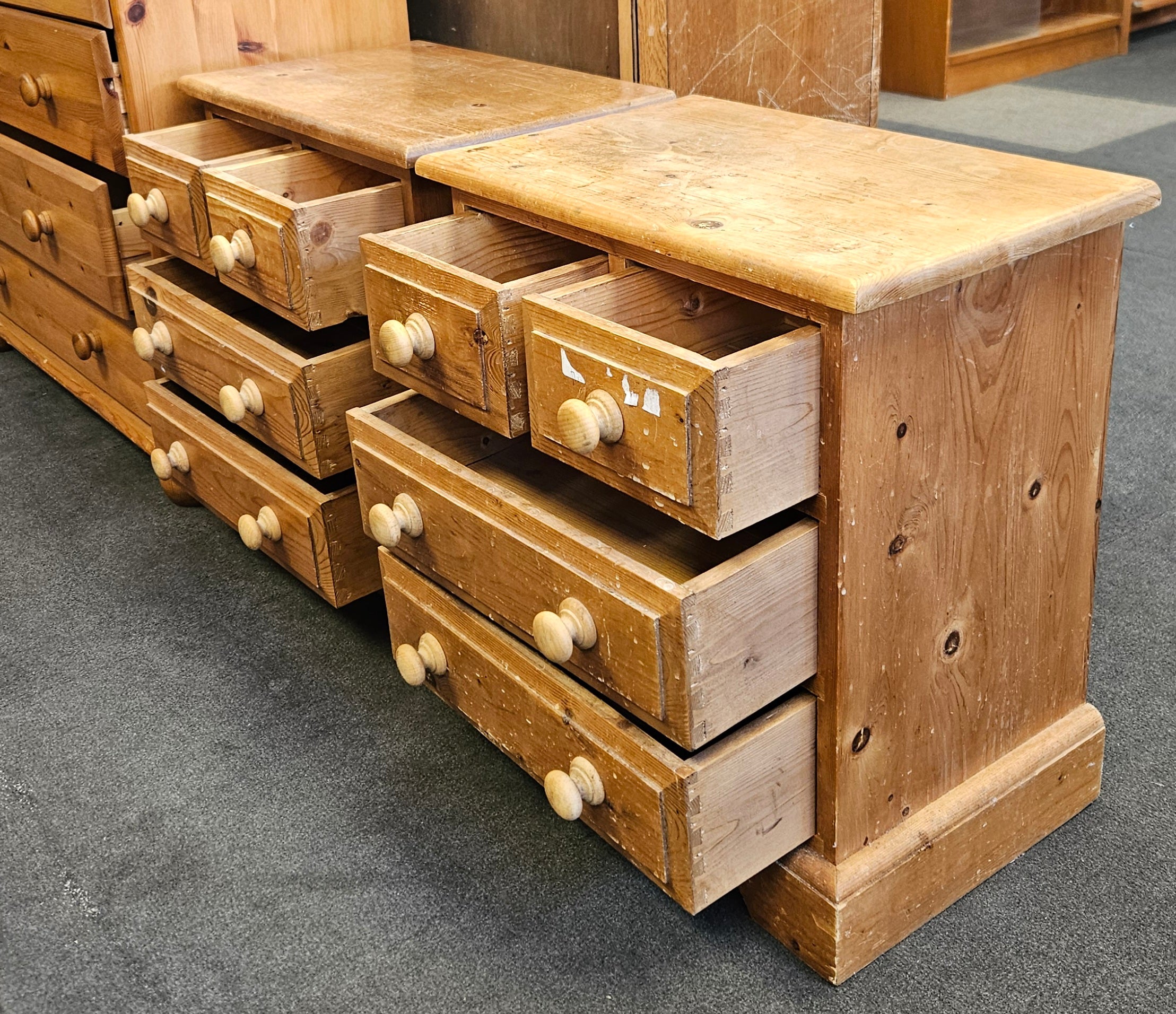 Pair of bedside cabinets