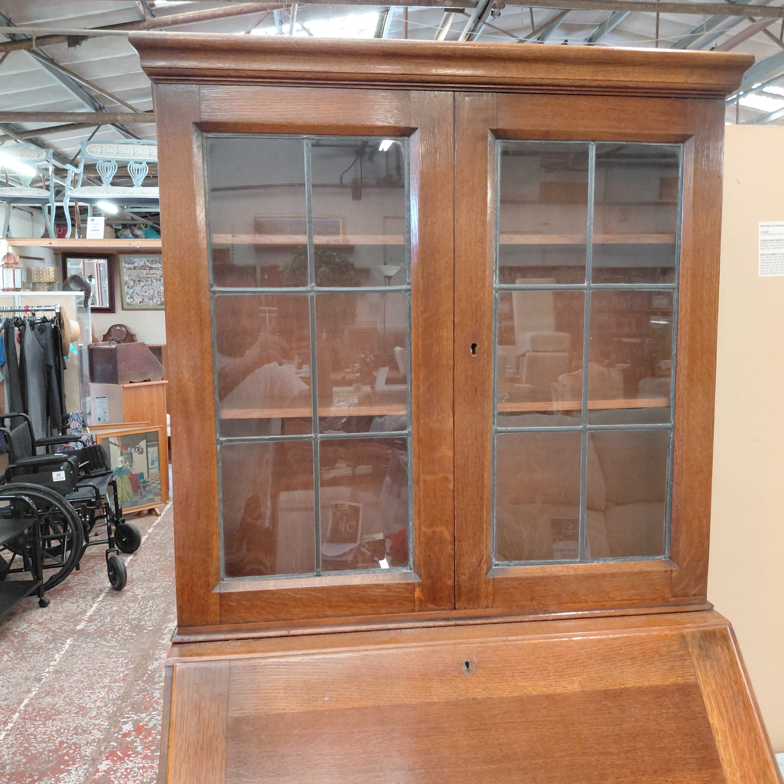 Large bureau / Cabinet
