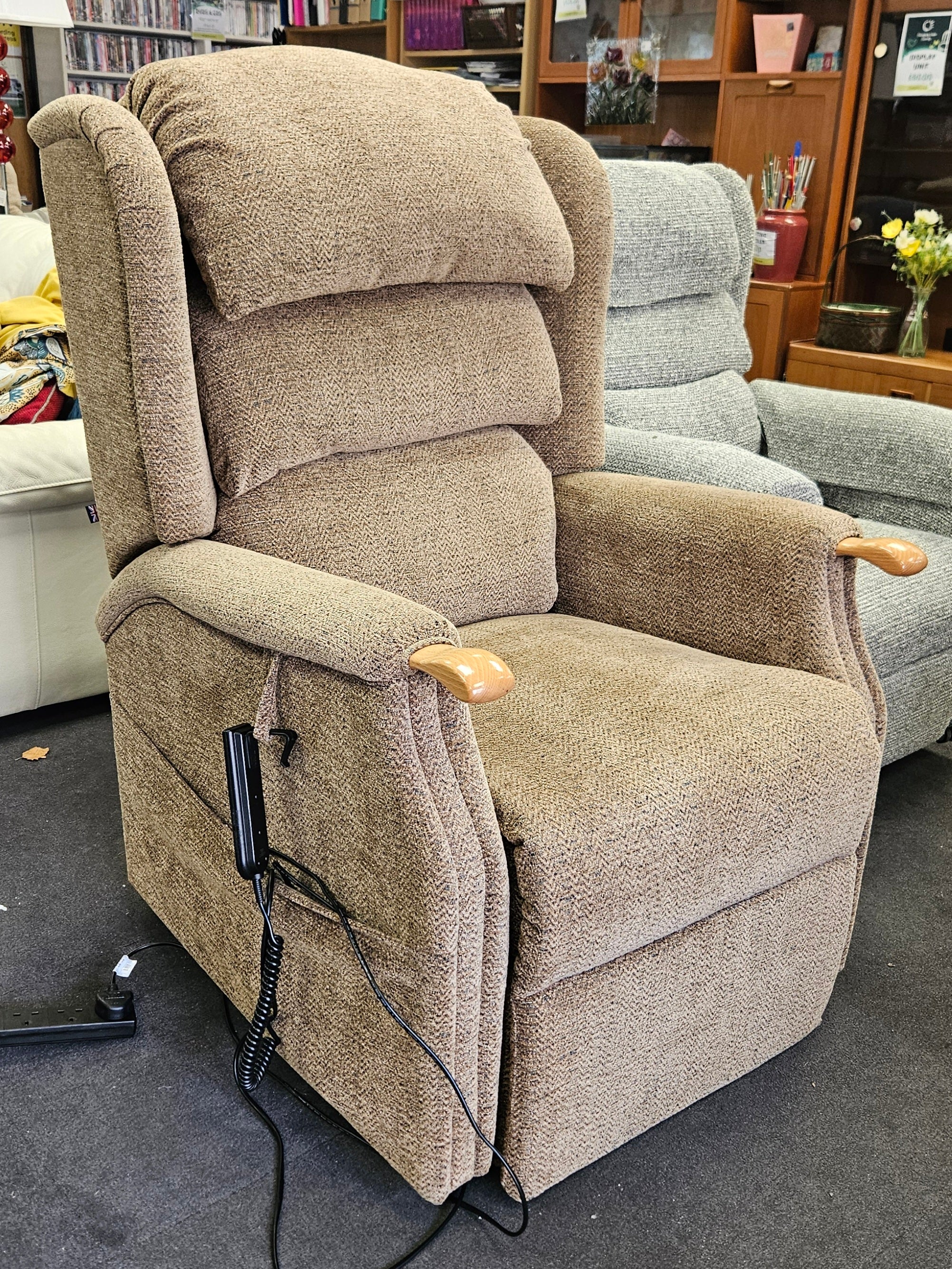 Rise & Recline Chair