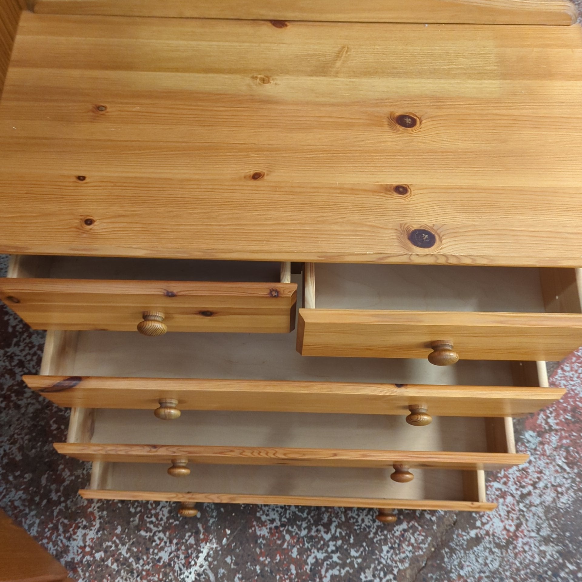 Pine Chest Of Drawers