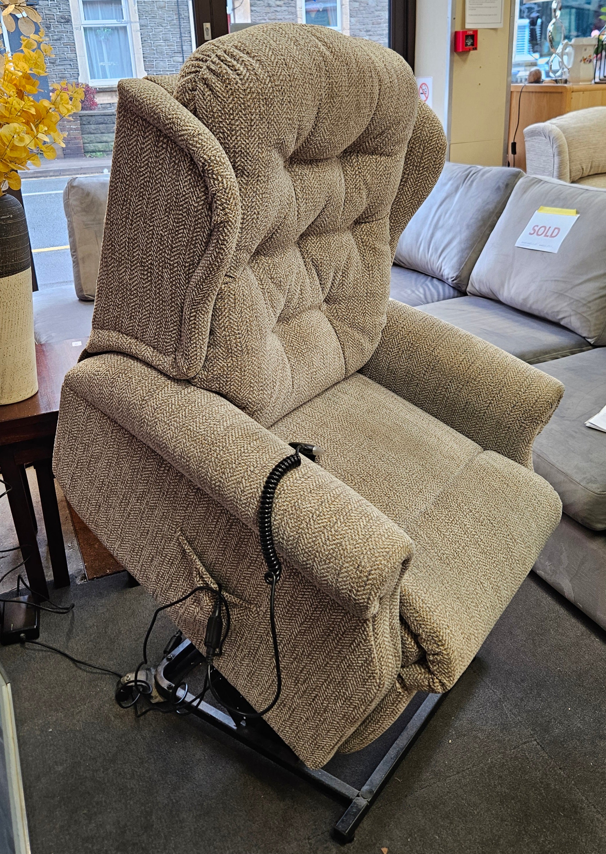 Rise & Recline Chair