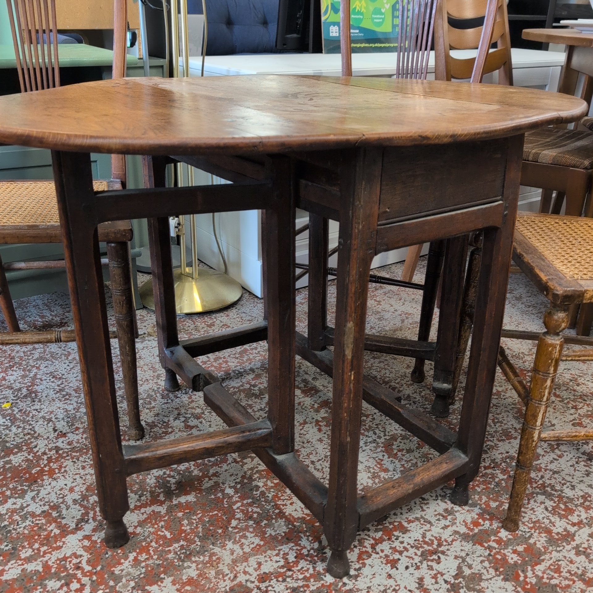 Table & Chairs