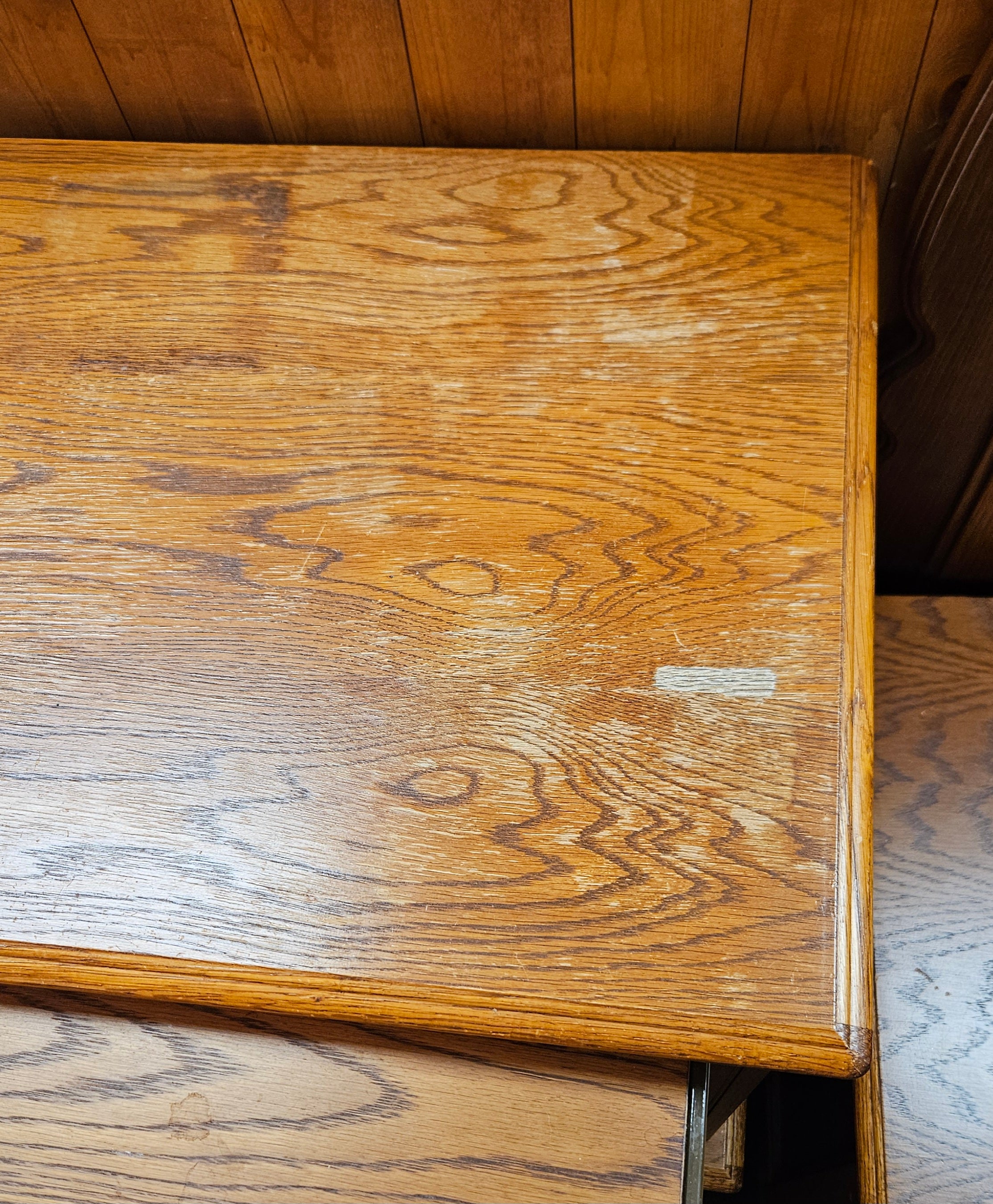 Pair of bedside cabinets