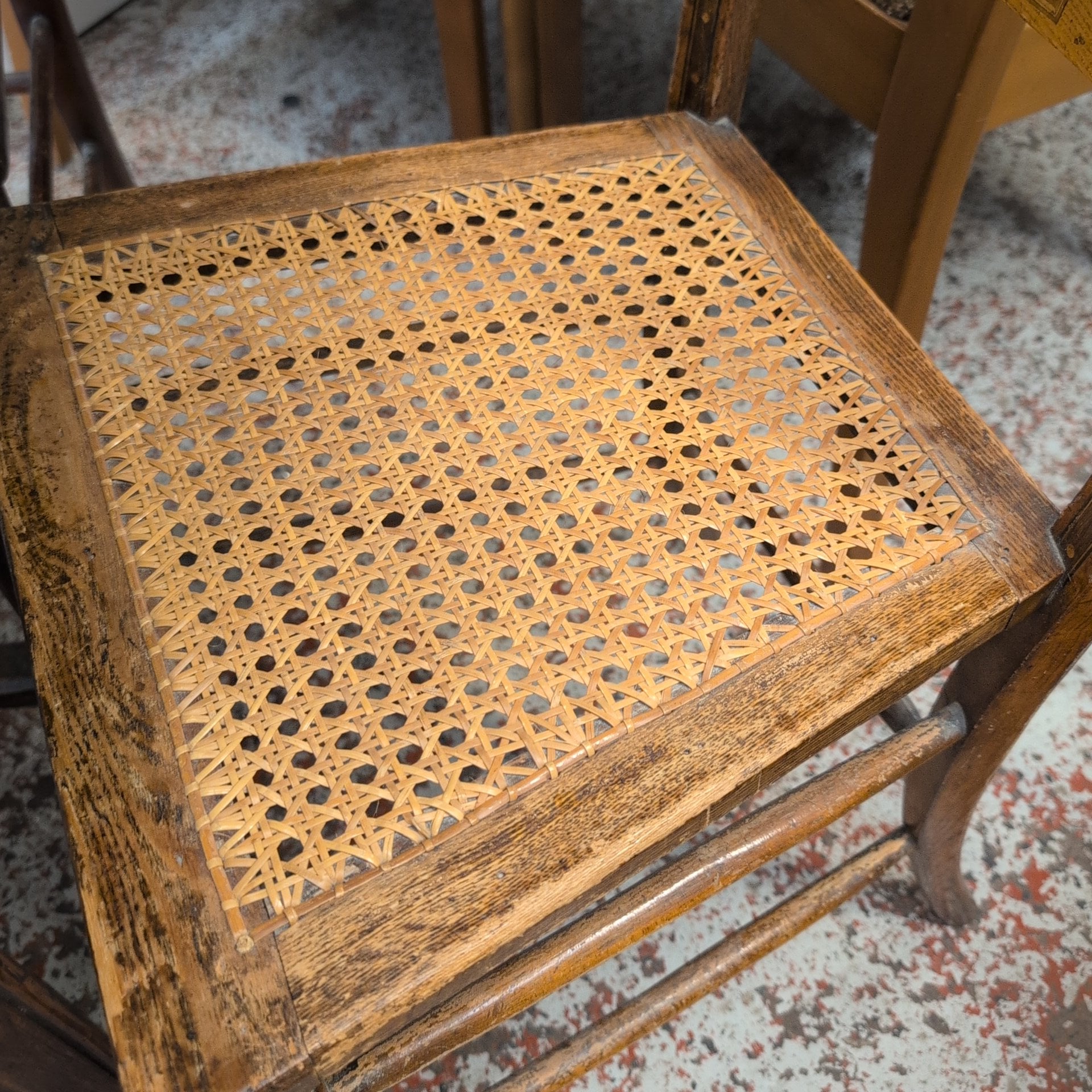 Table & Chairs