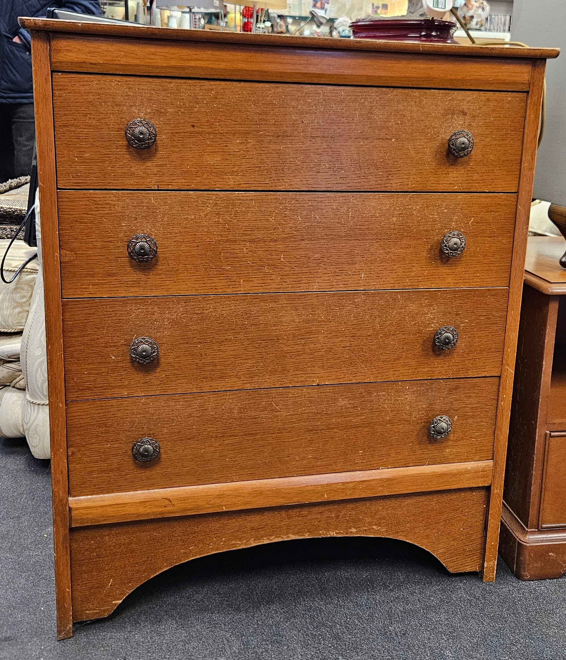 Chest of drawers