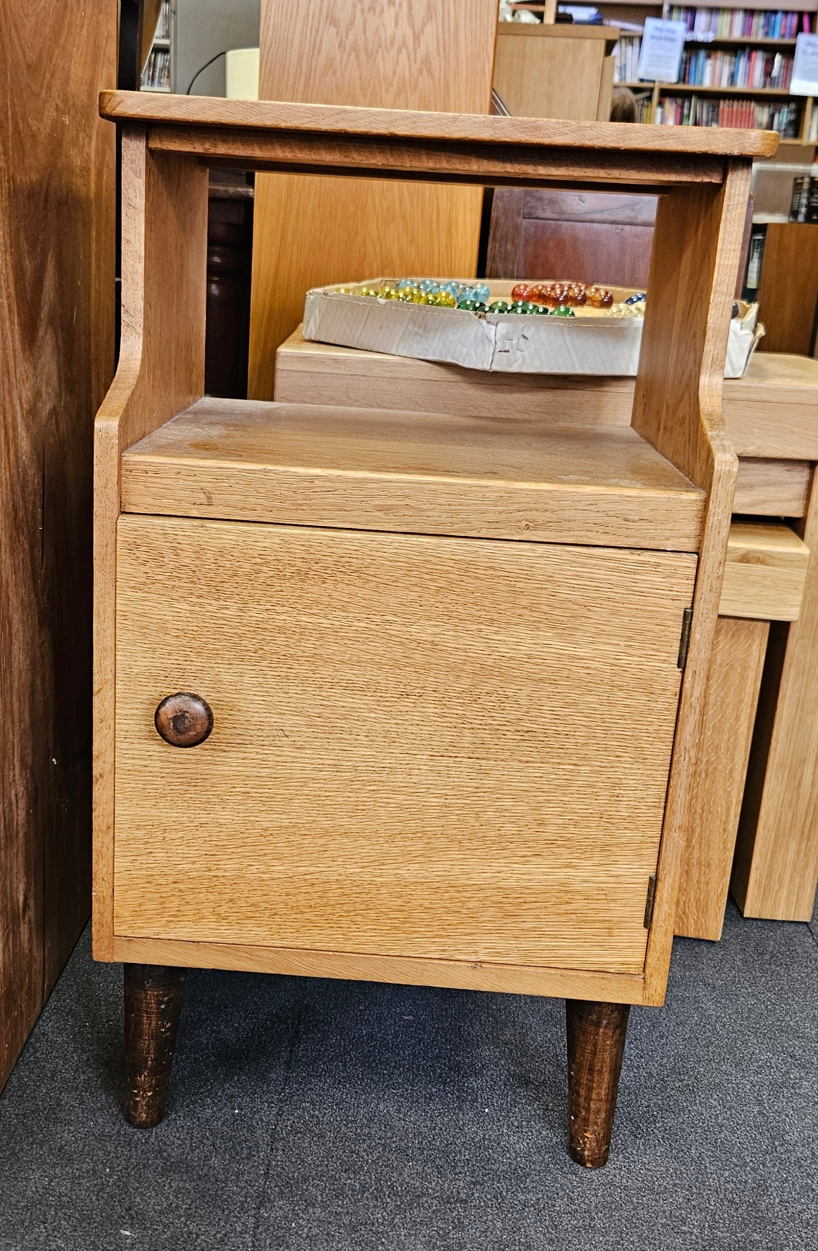 Bedside cabinet